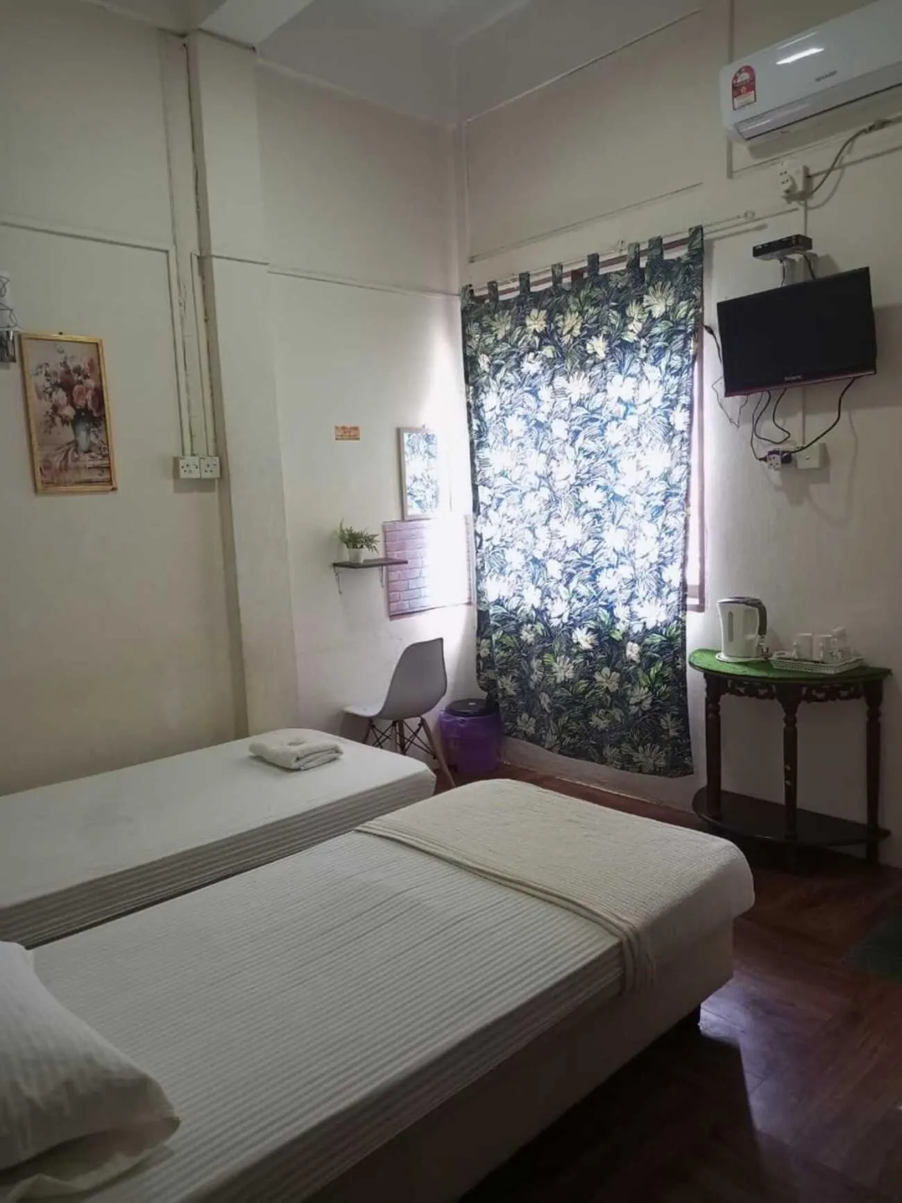 Bedroom, Bed in Rz Gold Hotel Official Account