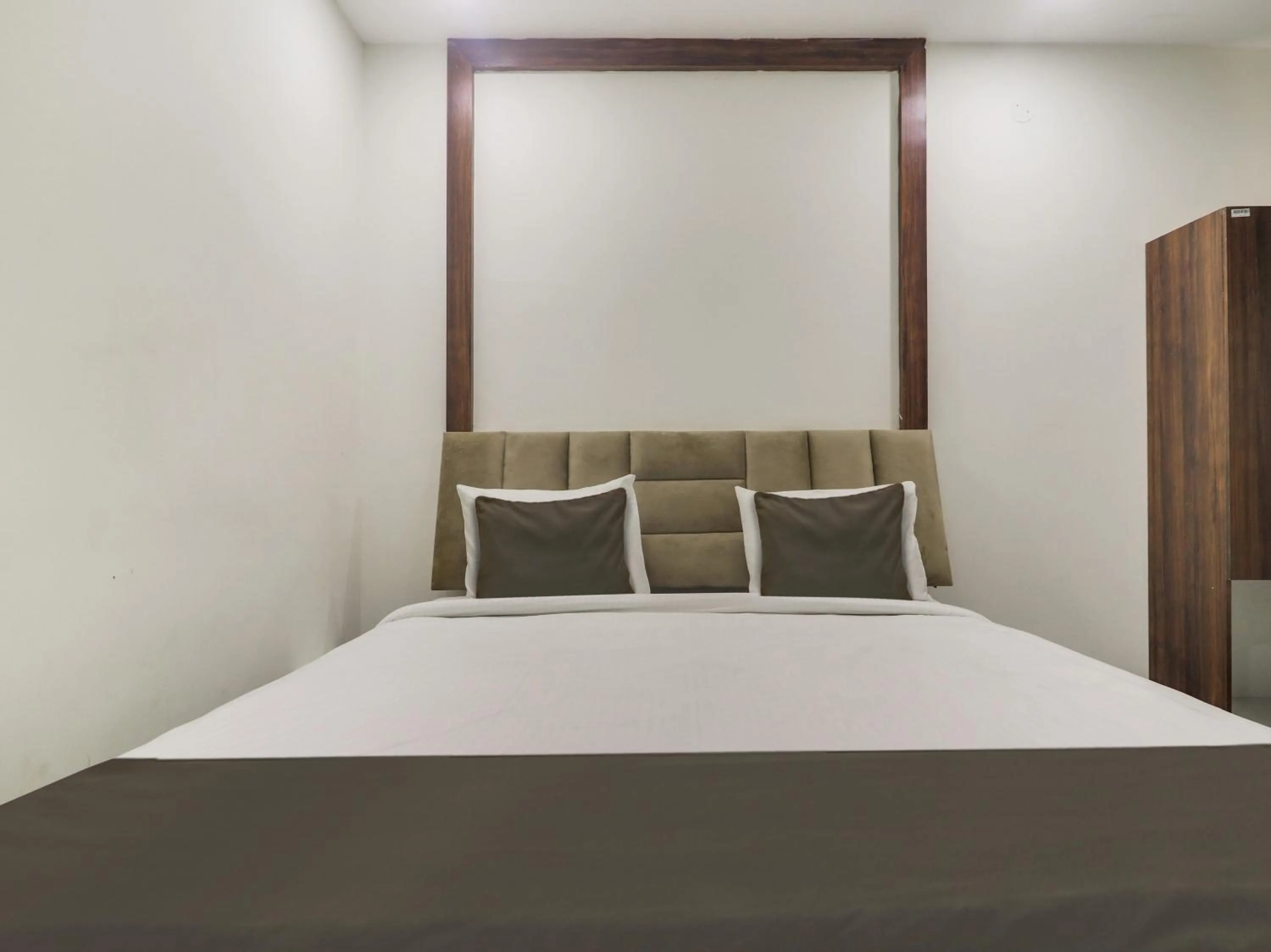 Bedroom, Bed in Collection O RB GRAND @ KOMPALLY