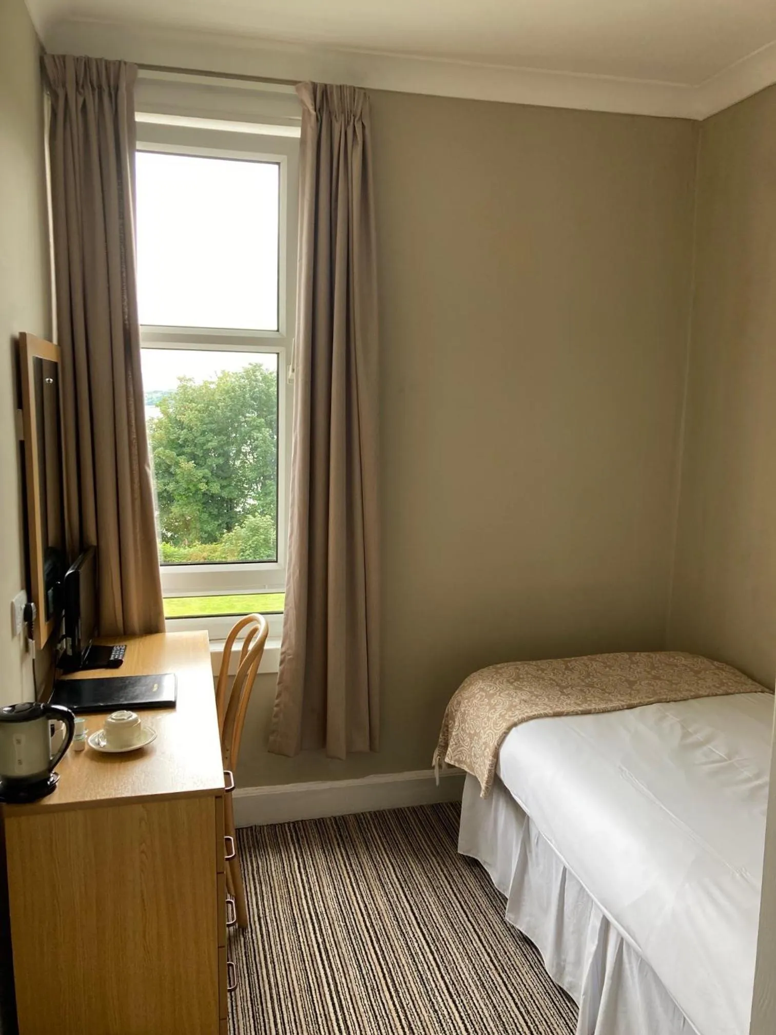 Bed in The Arran Lodge & Arran Sleep Huts