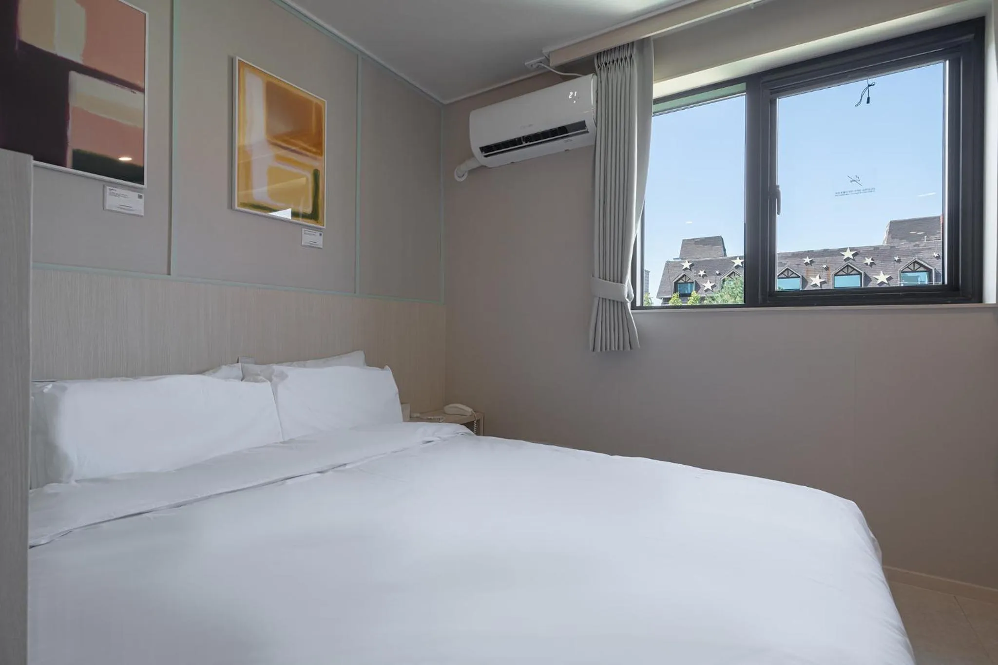 Bed in Workers Hotel Ansan by Aank