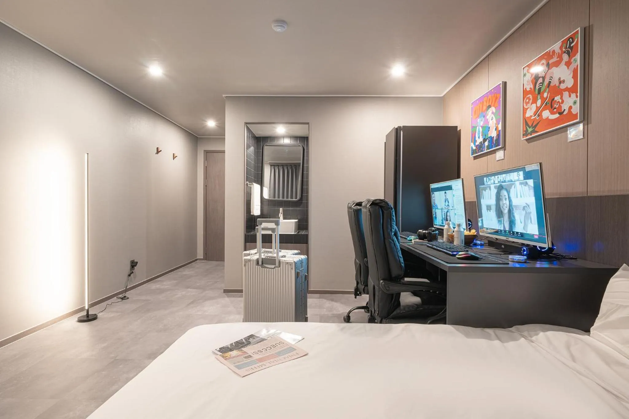 Photo of the whole room, Bed in Workers Hotel Ansan by Aank