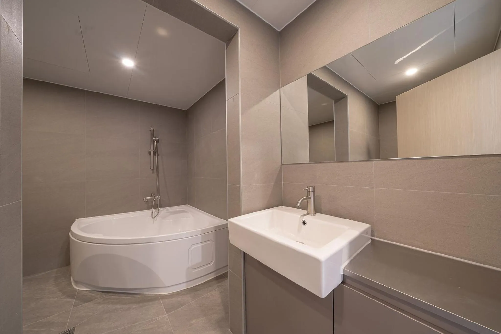 Bathroom in Workers Hotel Ansan by Aank