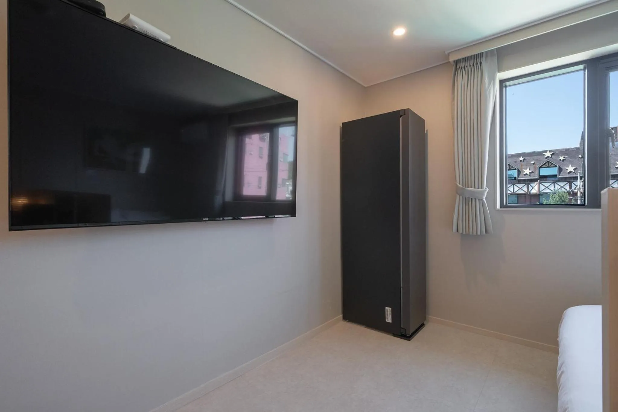 TV and multimedia in Workers Hotel Ansan by Aank