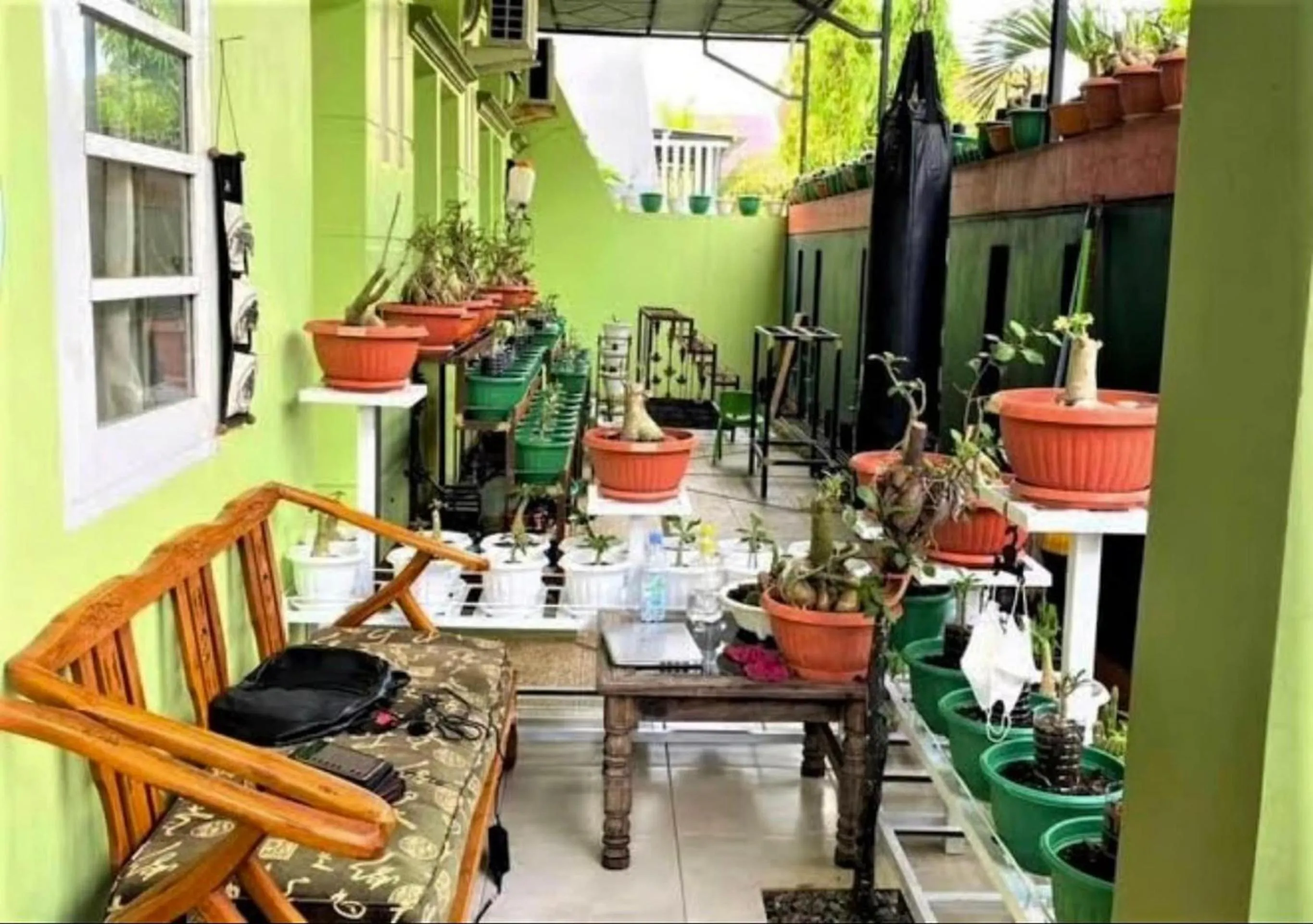 Facade/entrance in Hotel O Wisma Aliyah Near Sidrap