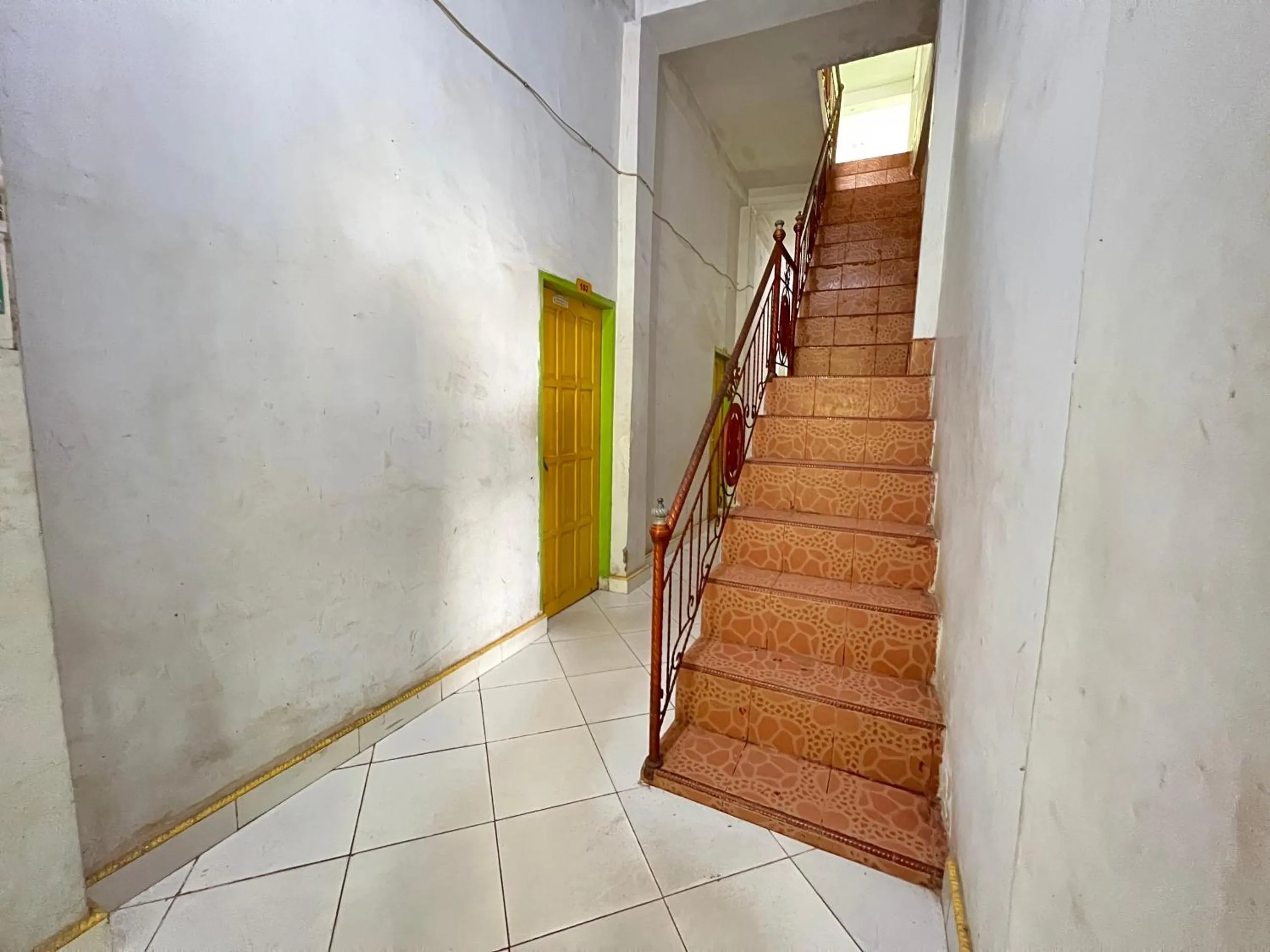 Lobby or reception in Hotel O Wisma Aliyah Near Sidrap