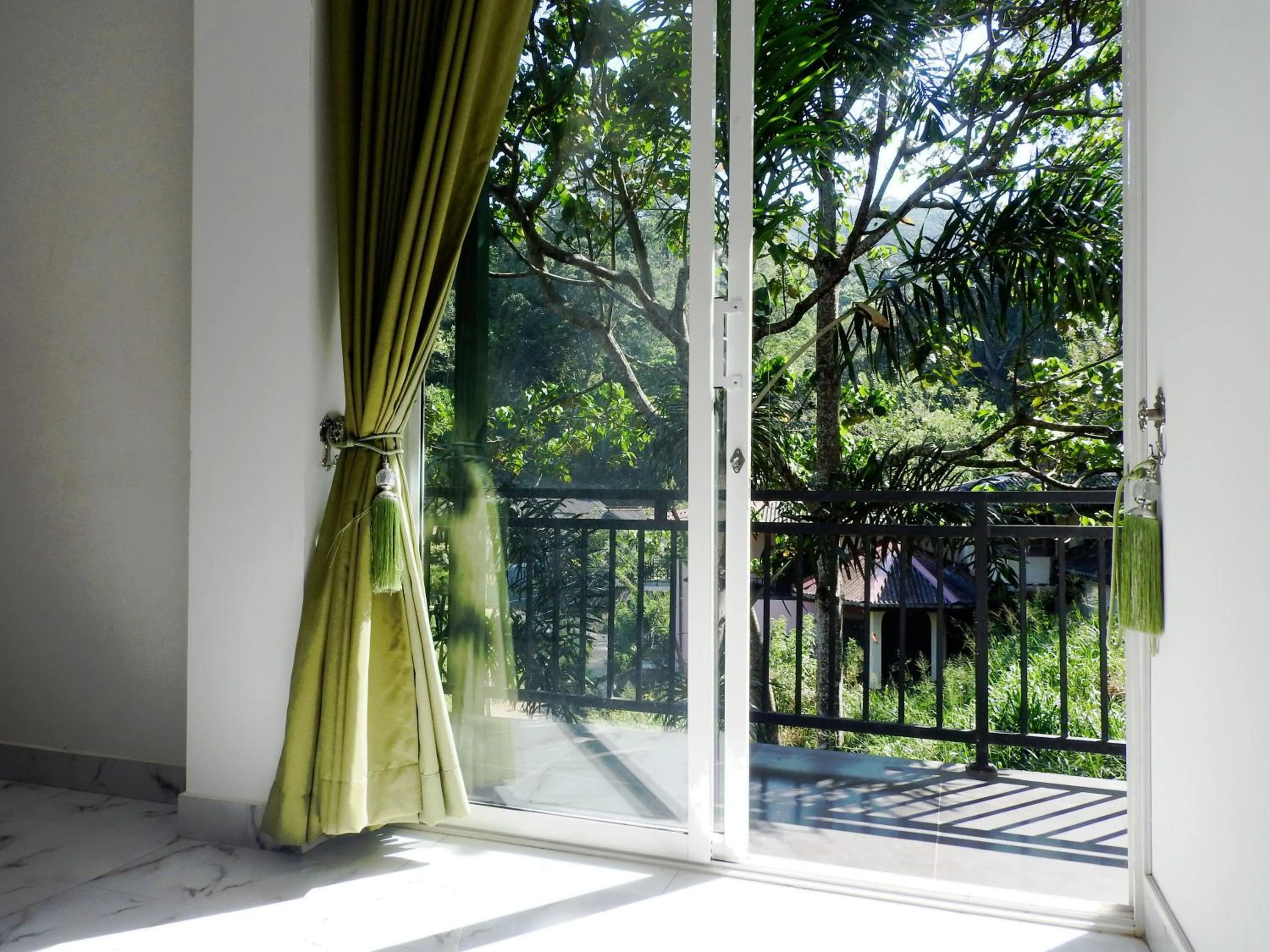 Balcony/Terrace in Green Heaven Resort Kandy