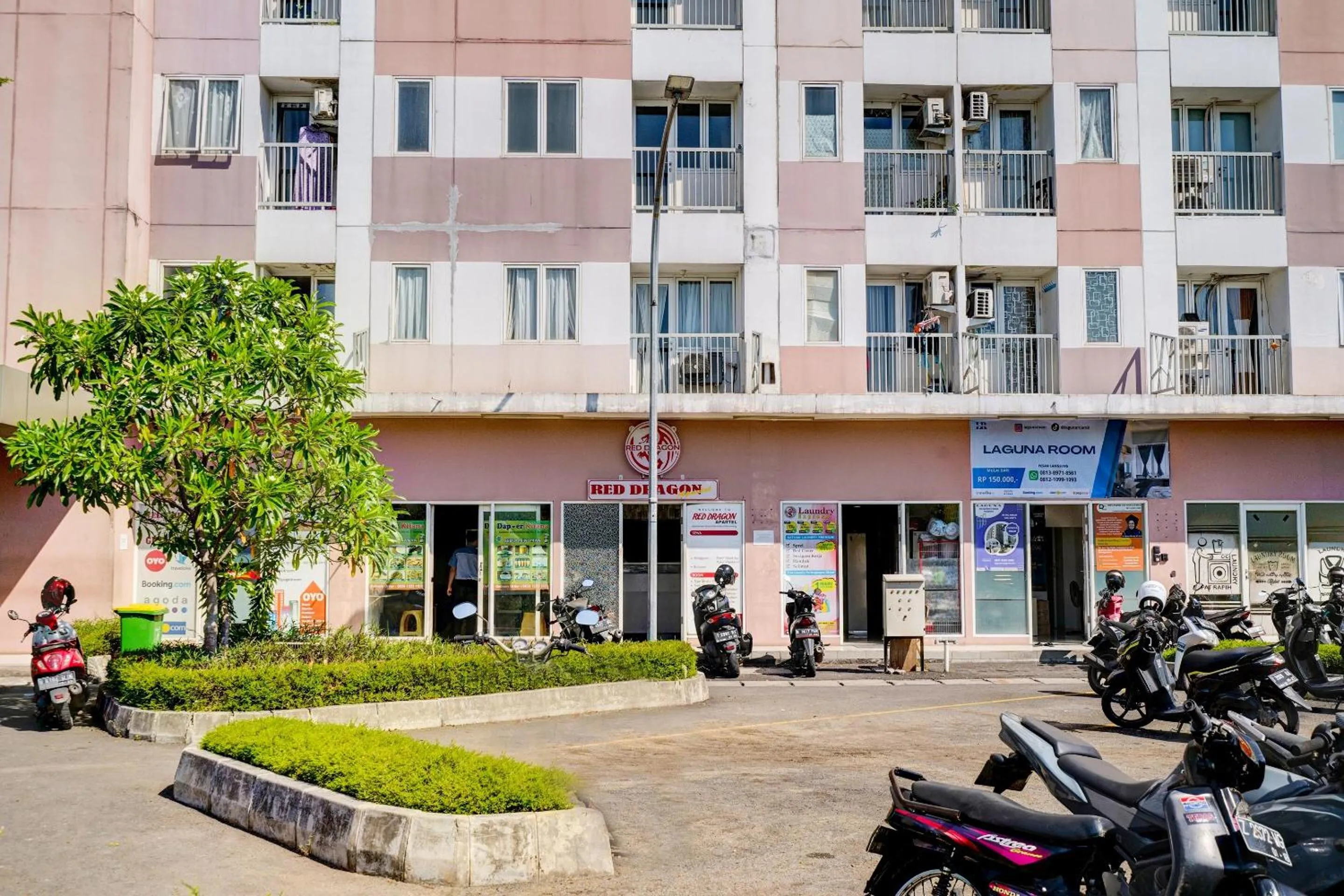 Facade/entrance in OYO Life 92874 Apartement Grand Sentraland Karawang By Red Dragon