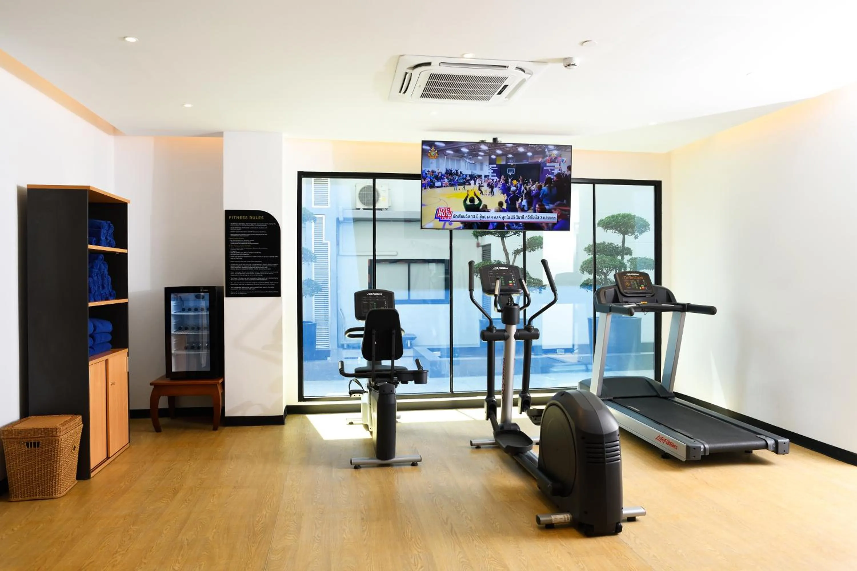 TV and multimedia in Floral Court Hotel & Residence Sukhumvit 13