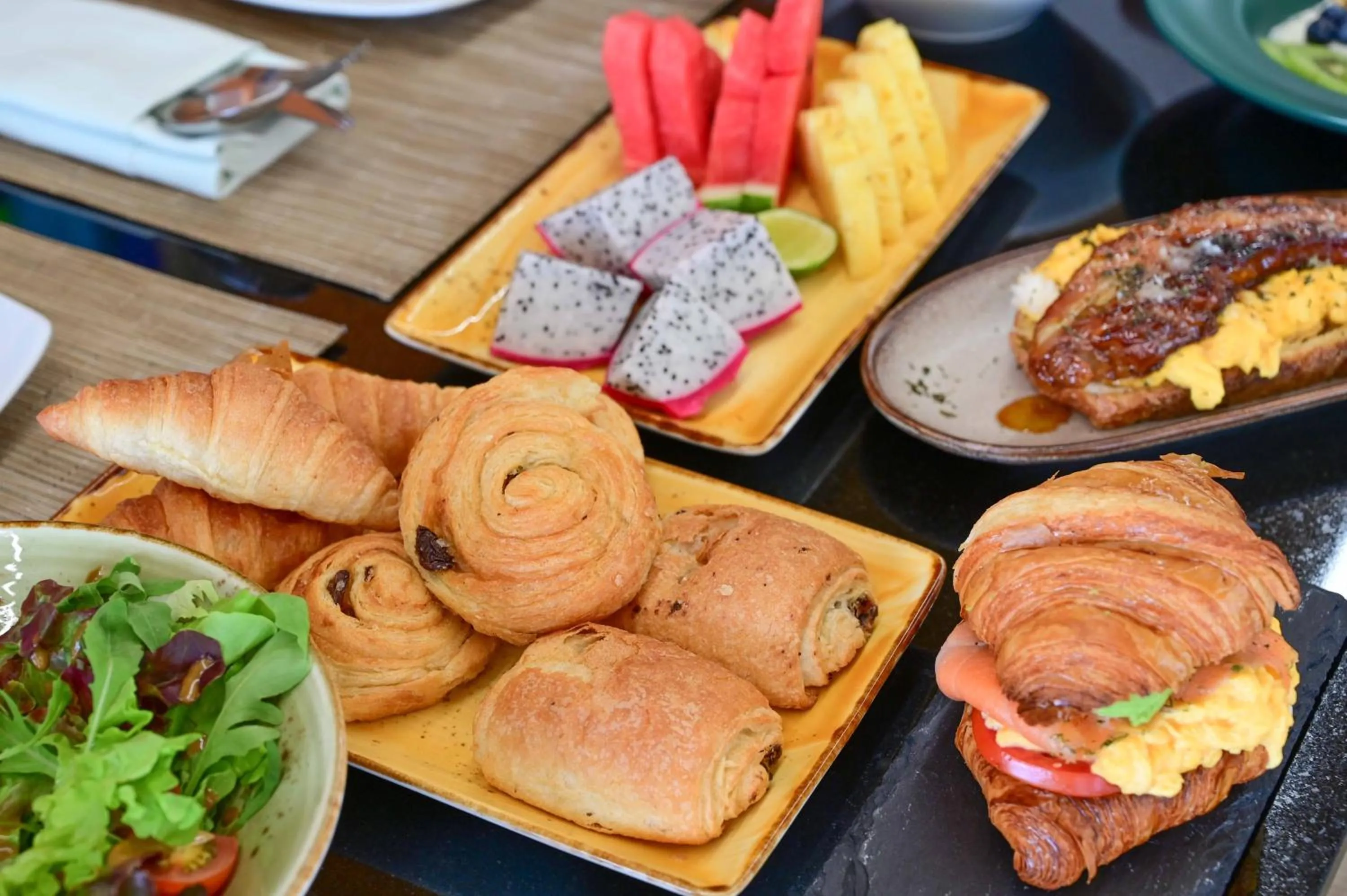 Food and drinks in Floral Court Hotel & Residence Sukhumvit 13