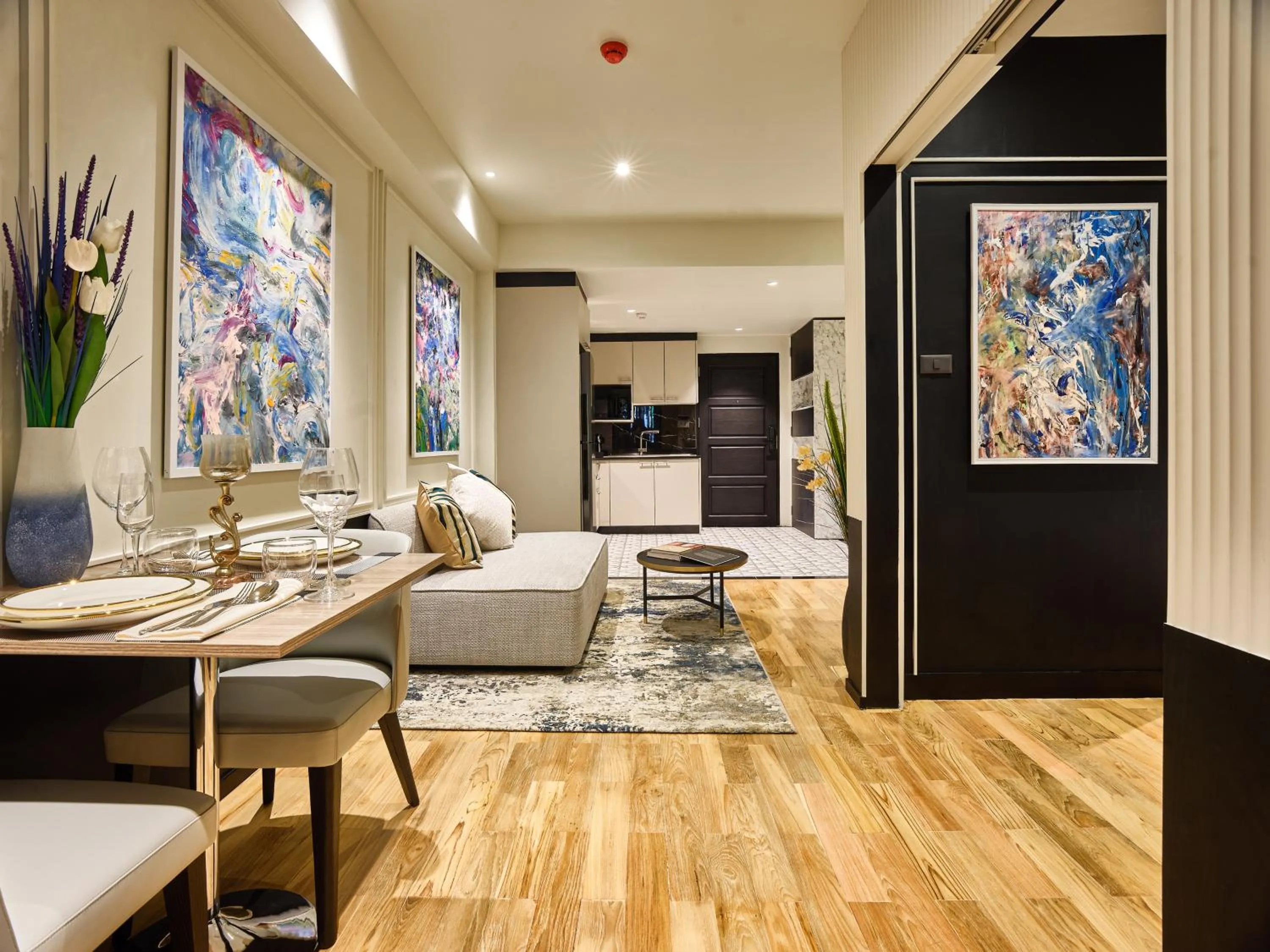 Living room in Floral Court Hotel & Residence Sukhumvit 13