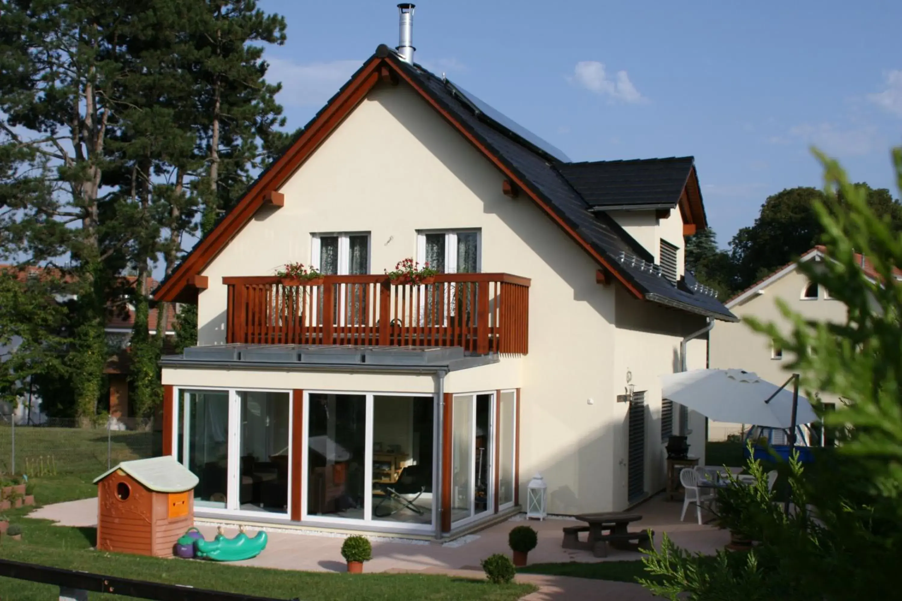 Double Room with Private Bathroom - single occupancy in BnB "Les Coquelicots" Double Room with Private Bathroom - single occupancy in BnB "Les Coquelicots"