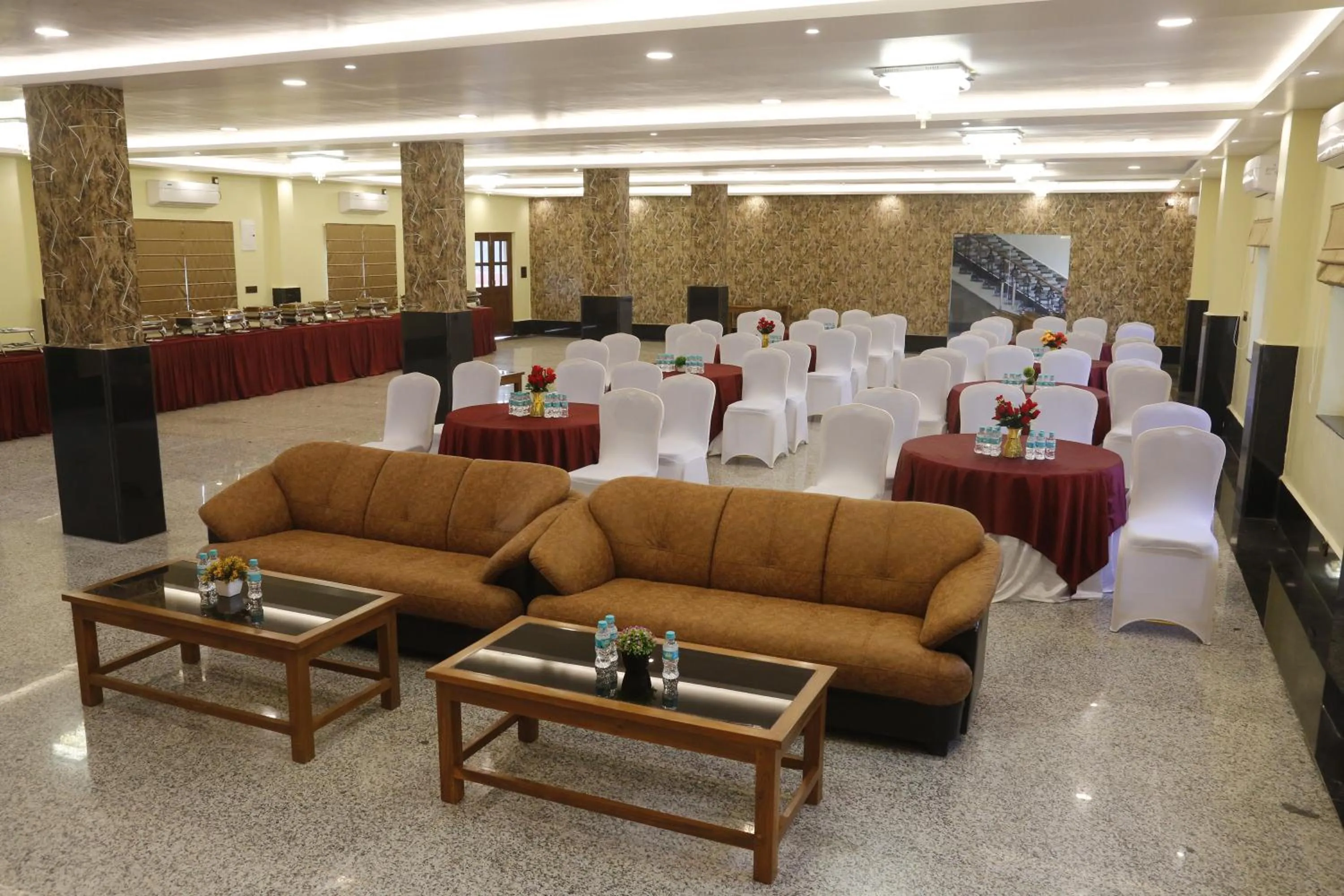 Banquet/Function facilities in JHARNA RESORT