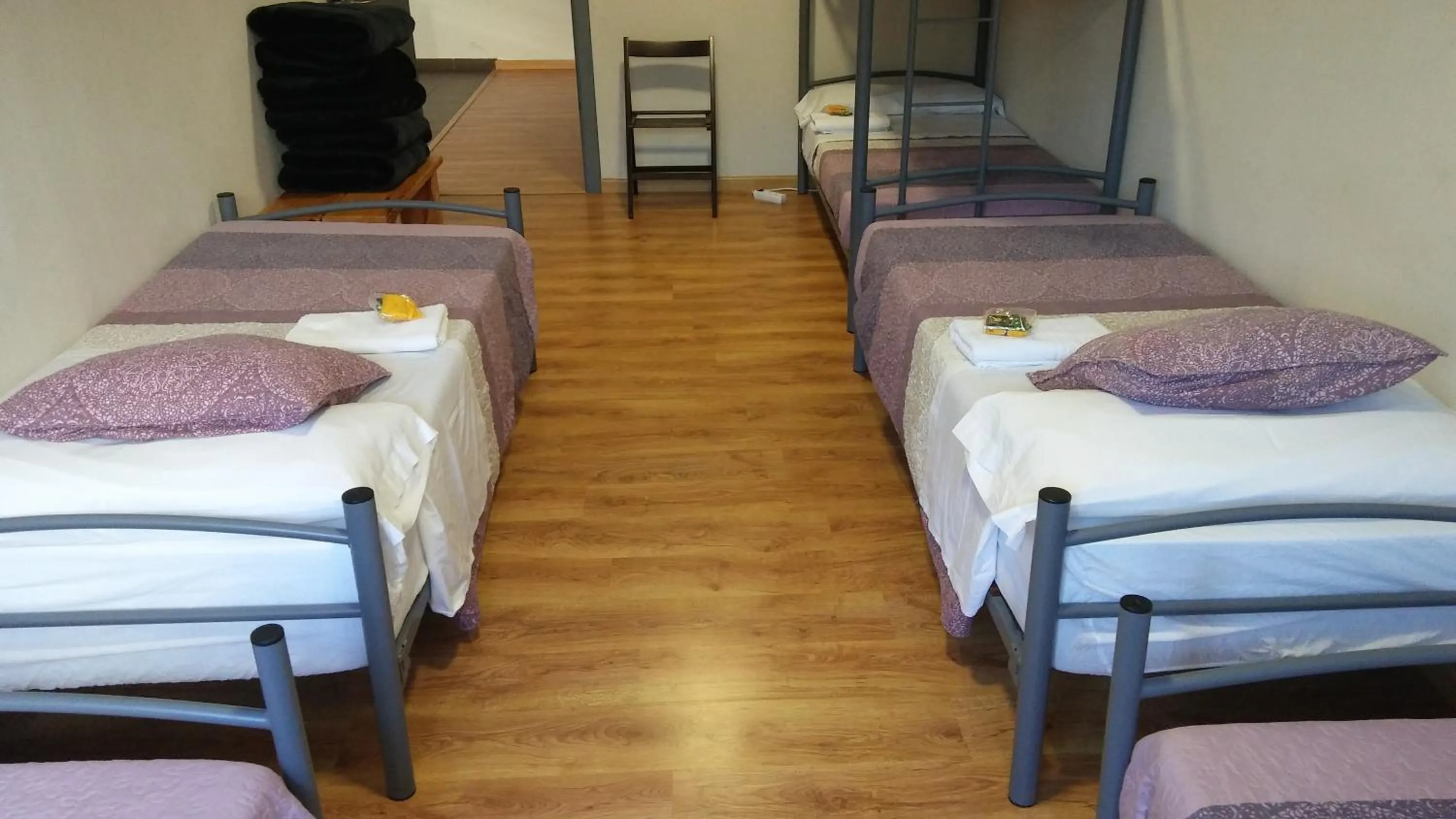 Photo of the whole room in Alma del Camino - Rooms & Albergue