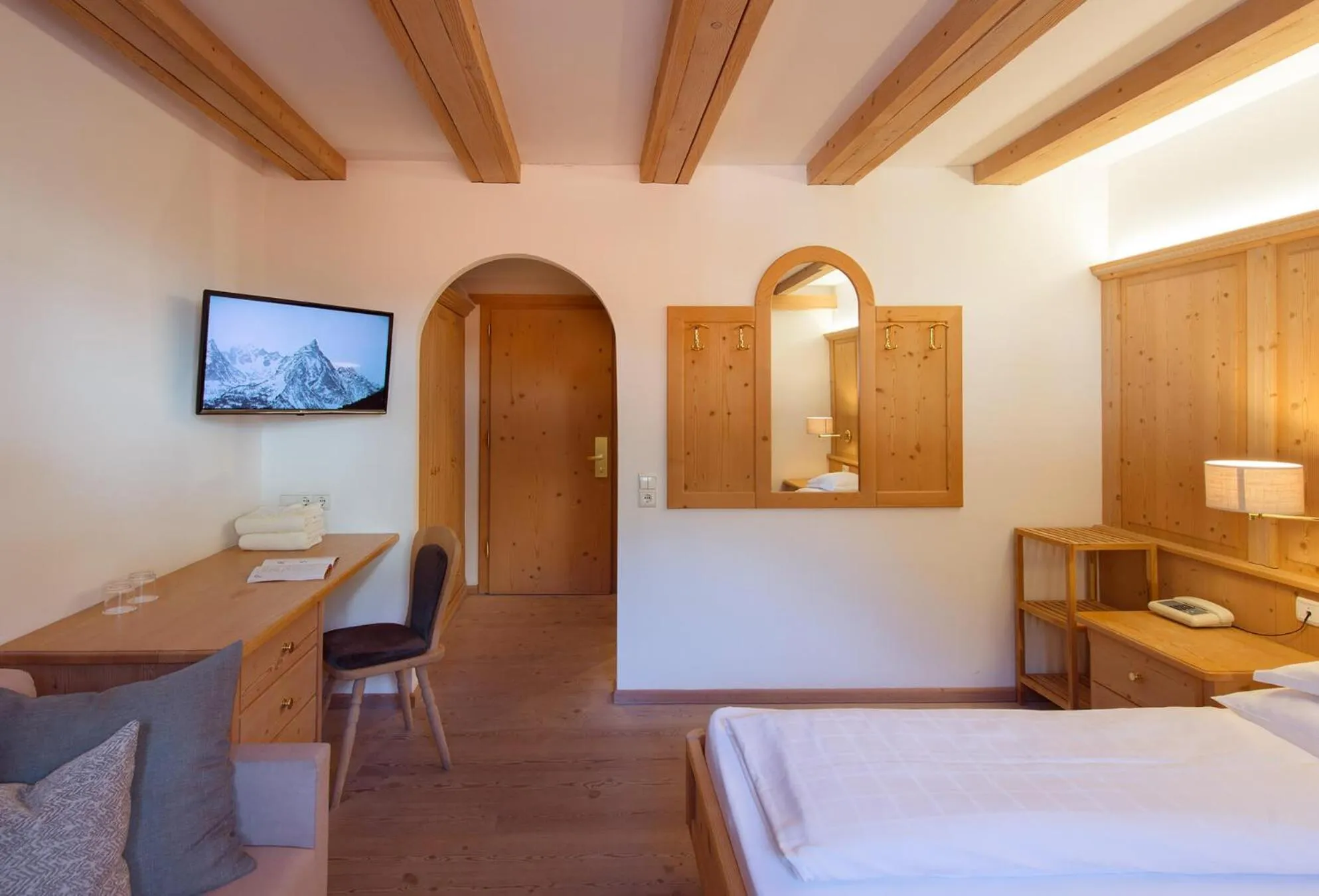 Photo of the whole room, Bed in Hotel Ostaria Posta