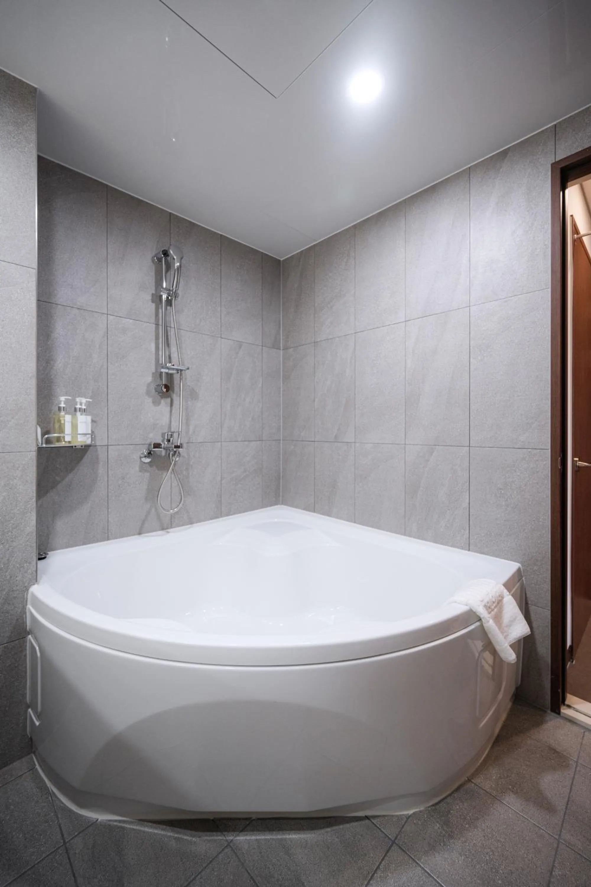 Hound Hotel Gijang Osiria