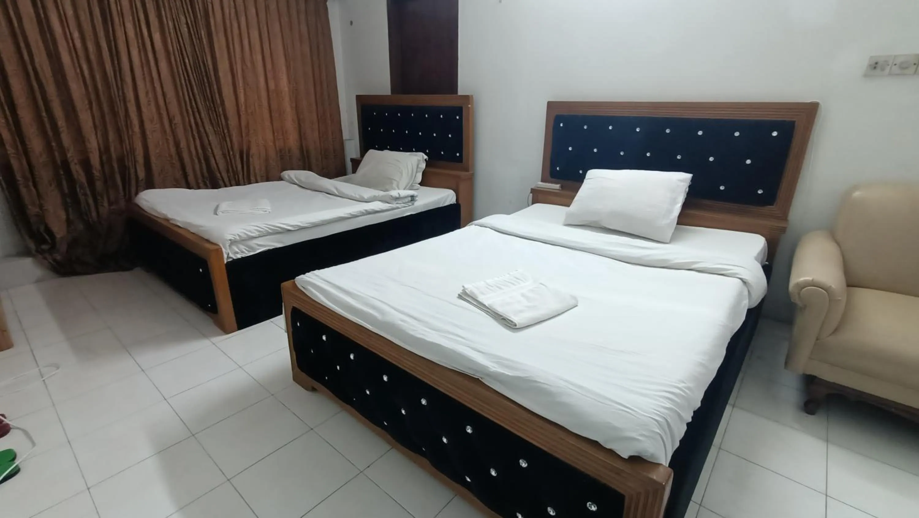 Photo of the whole room, Bed in Hotel Golden Bird