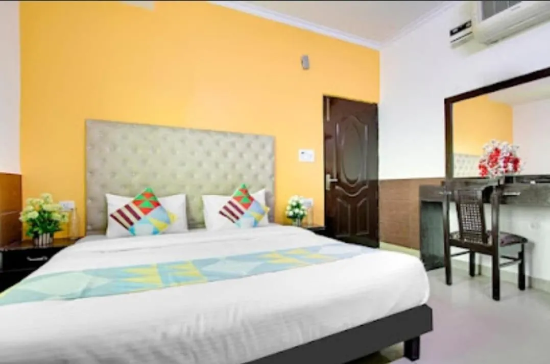 Deluxe Double Room in HOTEL THE LAZEEZ