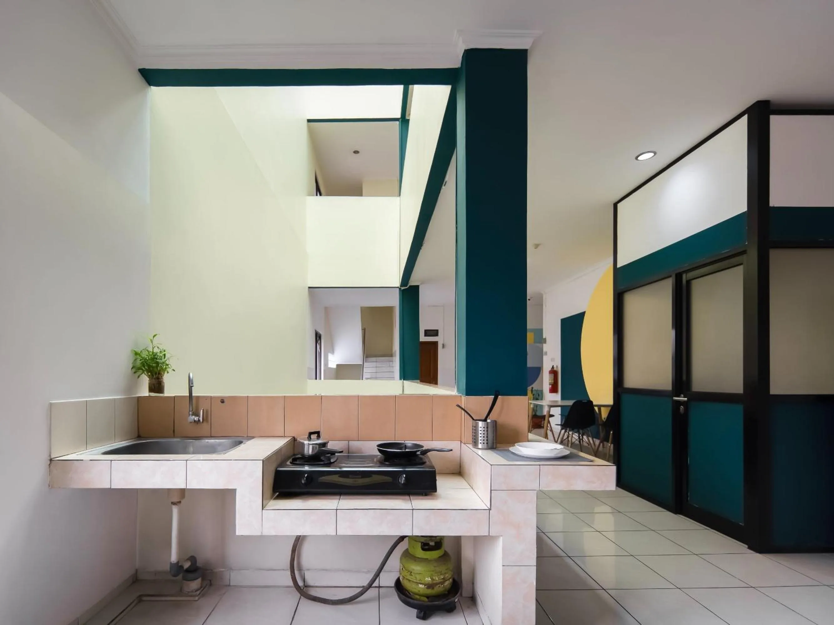 Property building in Cove Horizone