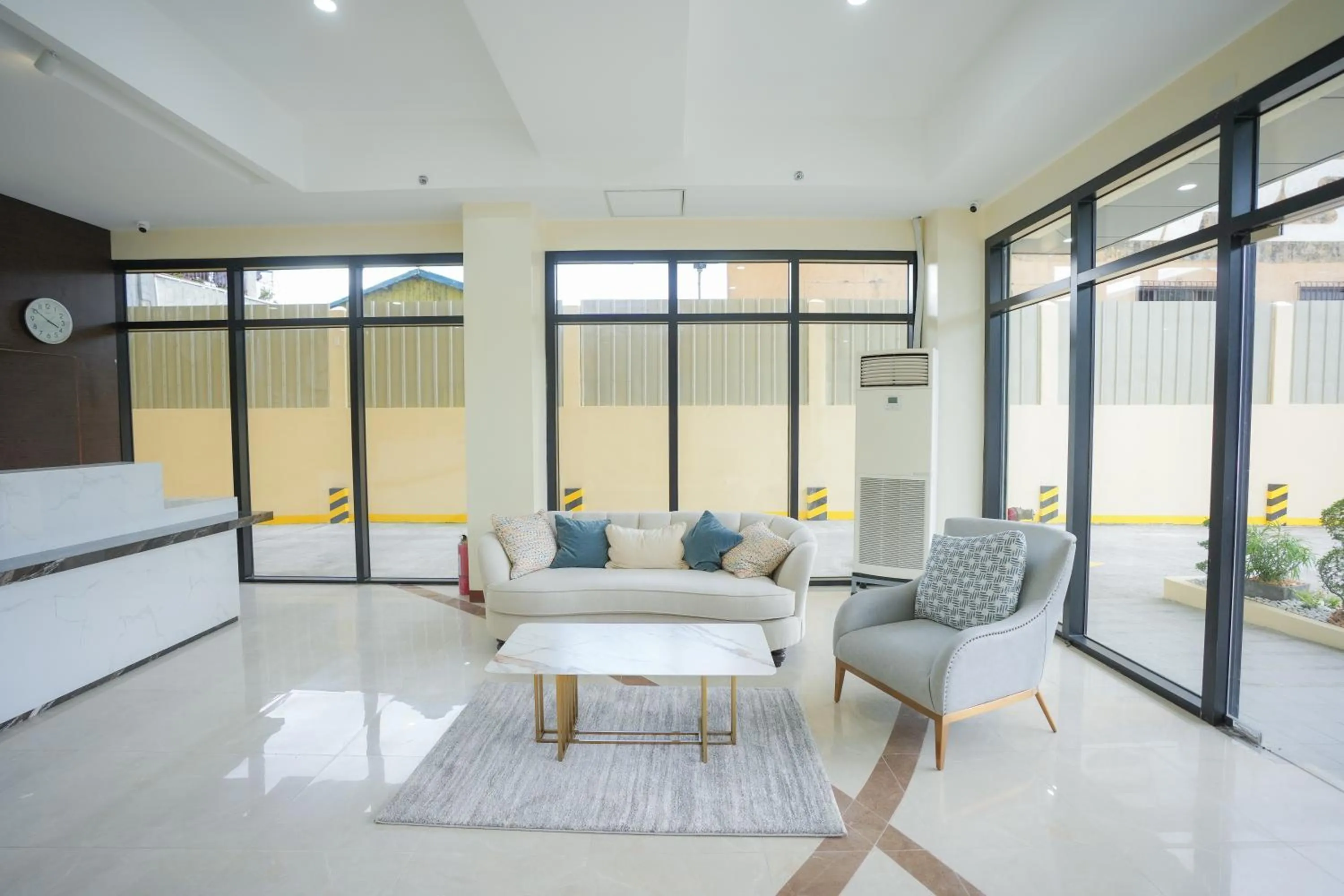 Property building in Sundaze Hotel