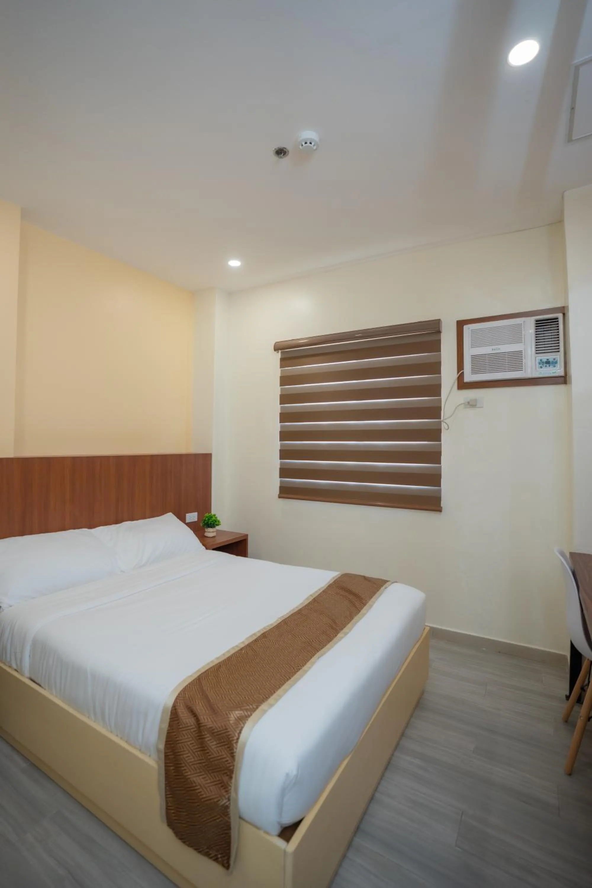 Bed in Sundaze Hotel