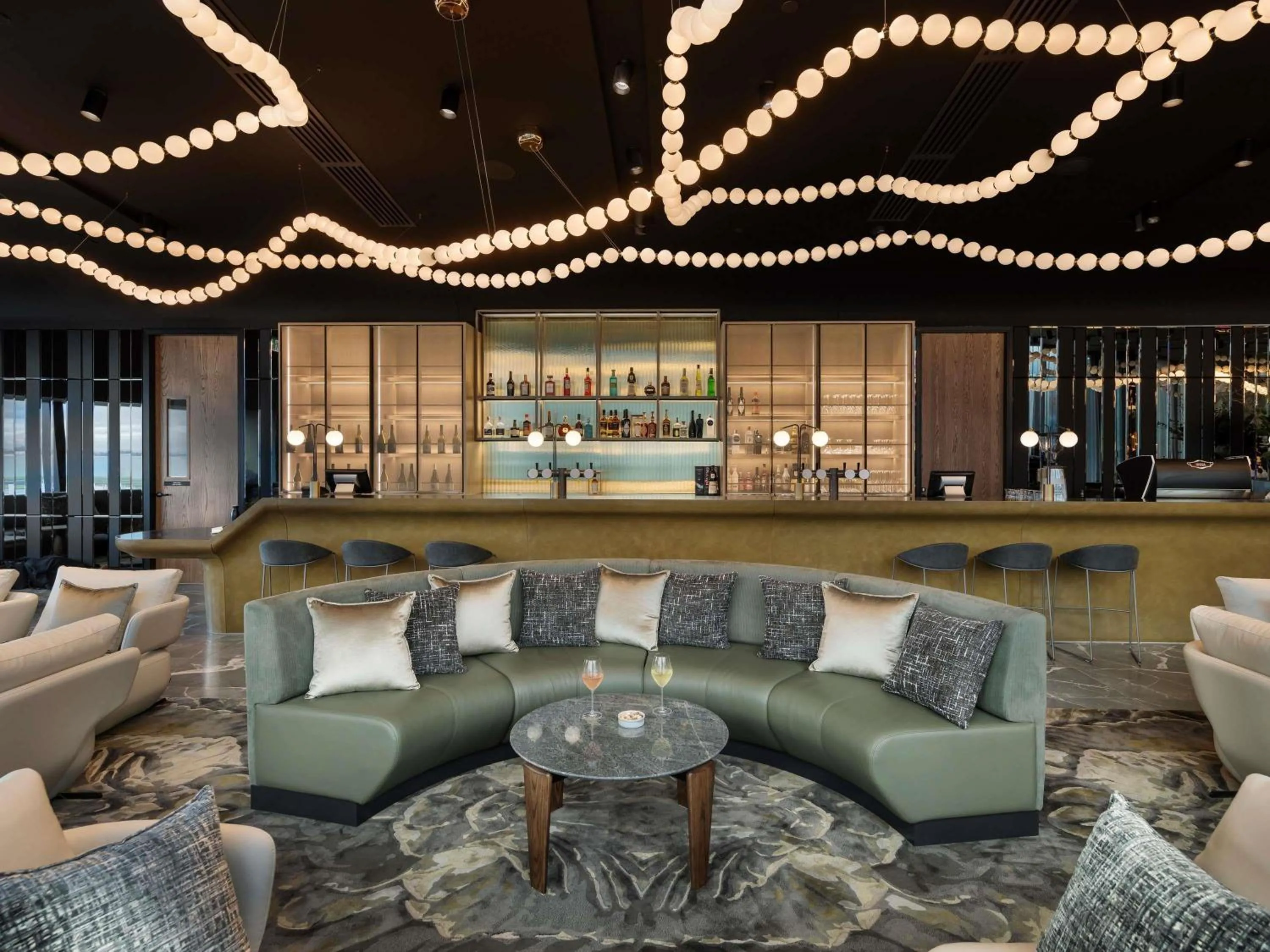 Property building in Pullman Auckland Airport