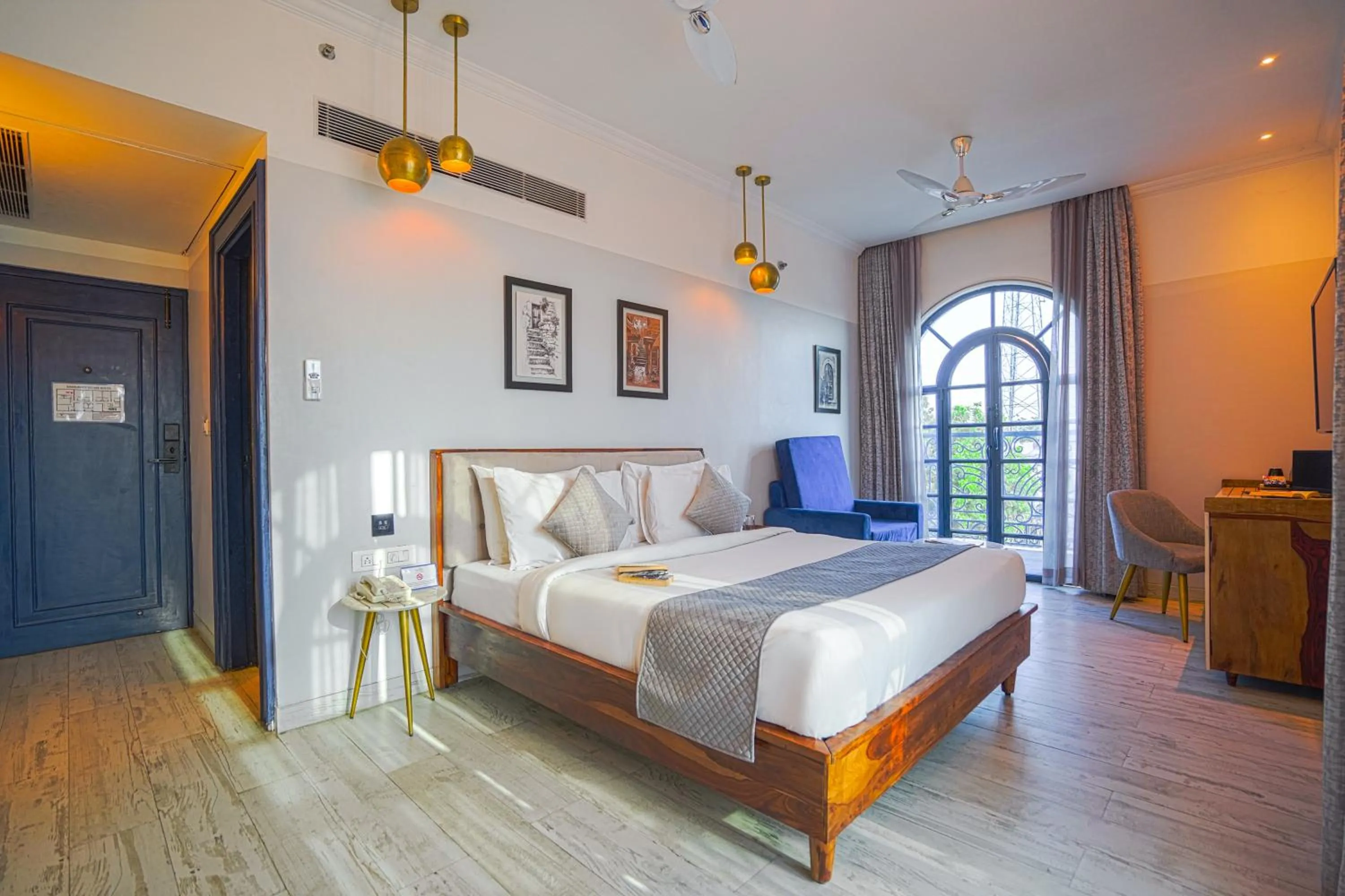 Bed in The Belmonte House By Levelup