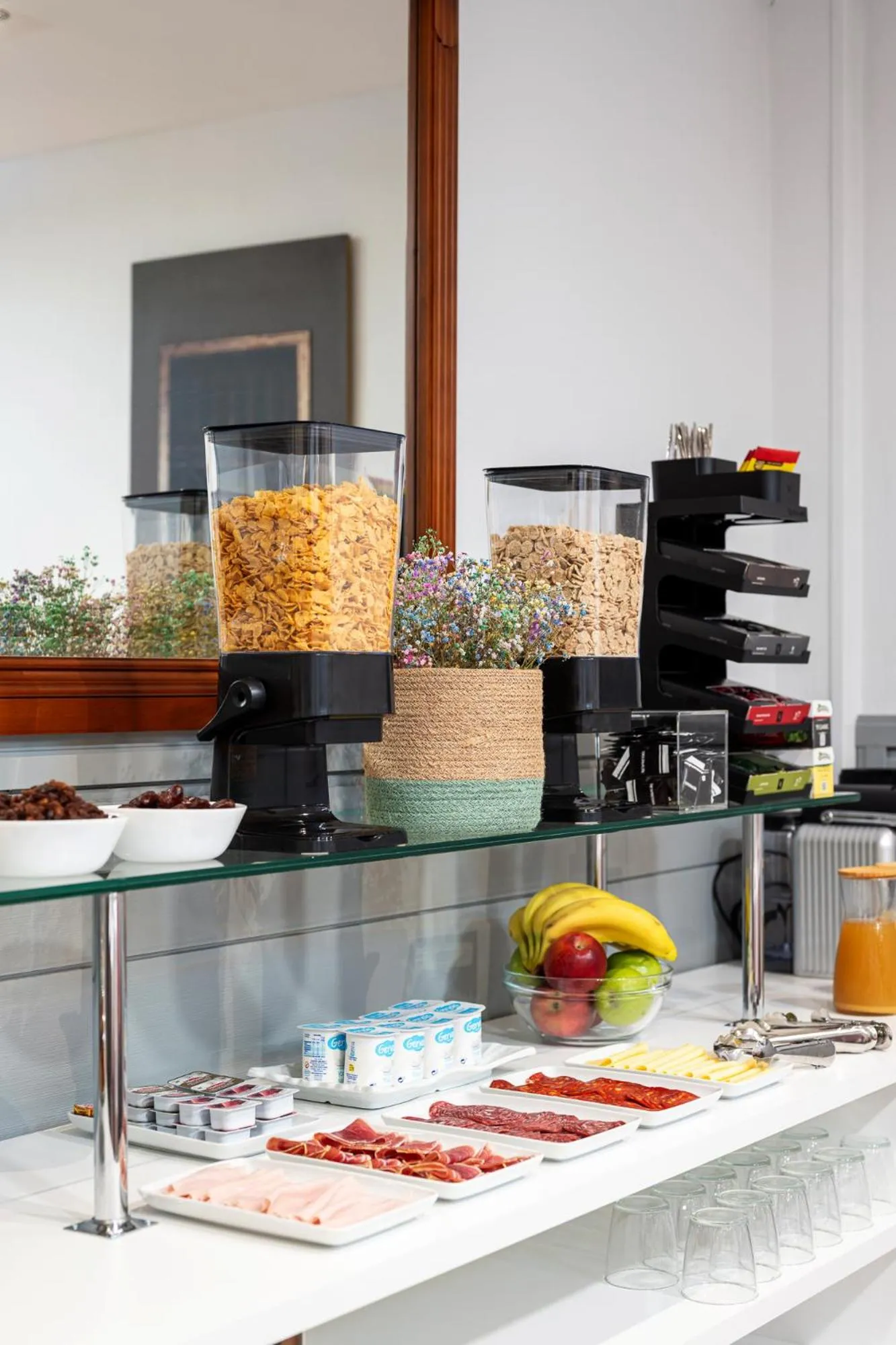 Buffet breakfast in Hotel Reina Mora