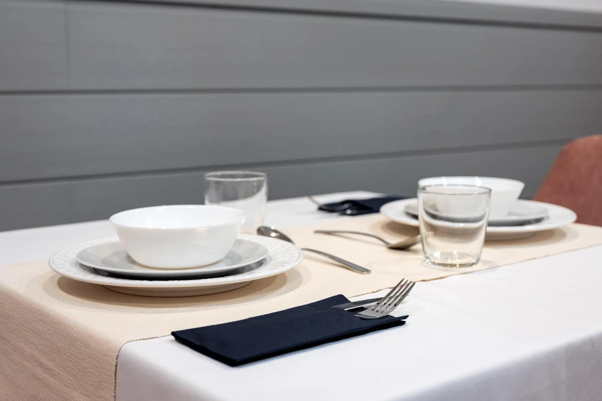 Restaurant/places to eat in Hotel Reina Mora