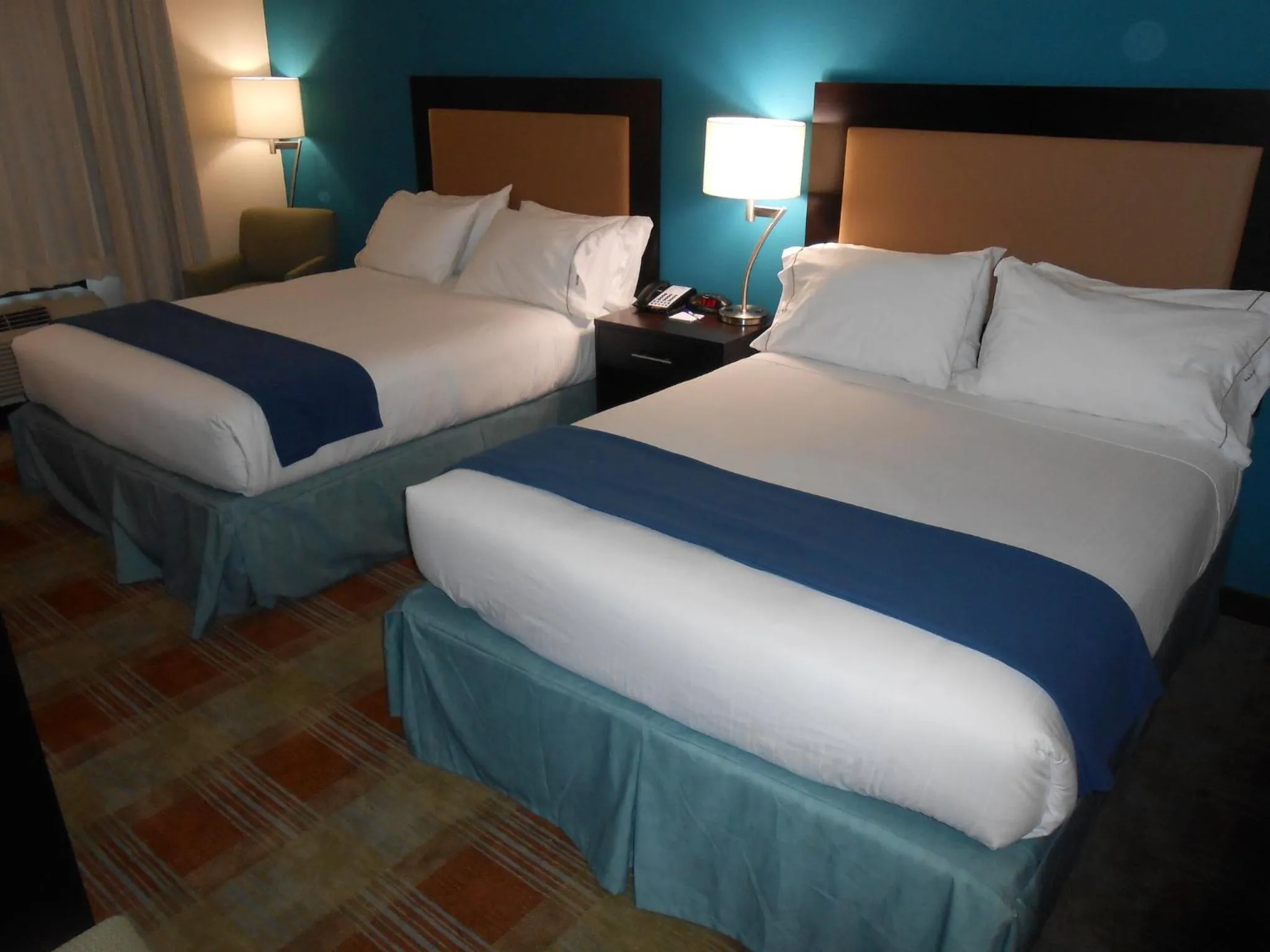 Photo of the whole room, Bed in Holiday Inn Express & Suites Houston Northwest-Brookhollow by IHG