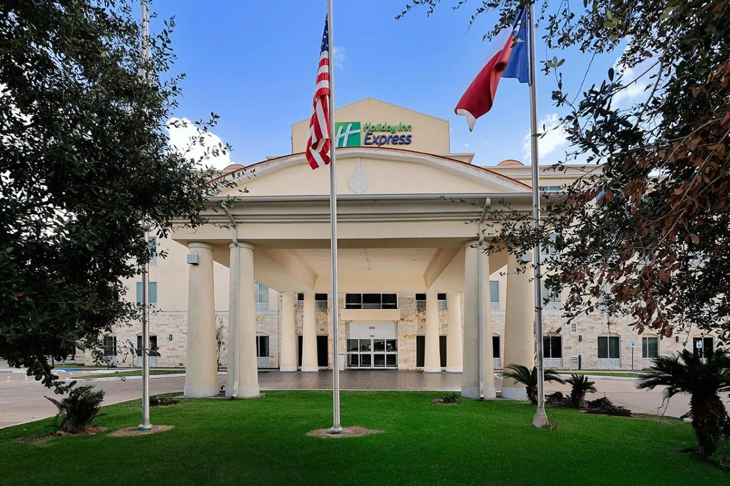 Property building in Holiday Inn Express & Suites Houston Northwest-Brookhollow by IHG