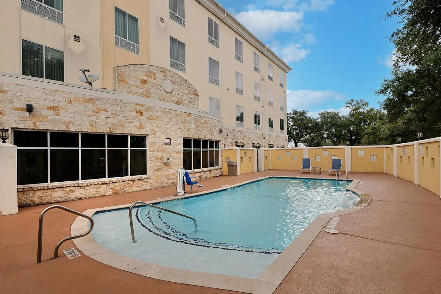 Swimming pool in Holiday Inn Express & Suites Houston Northwest-Brookhollow by IHG