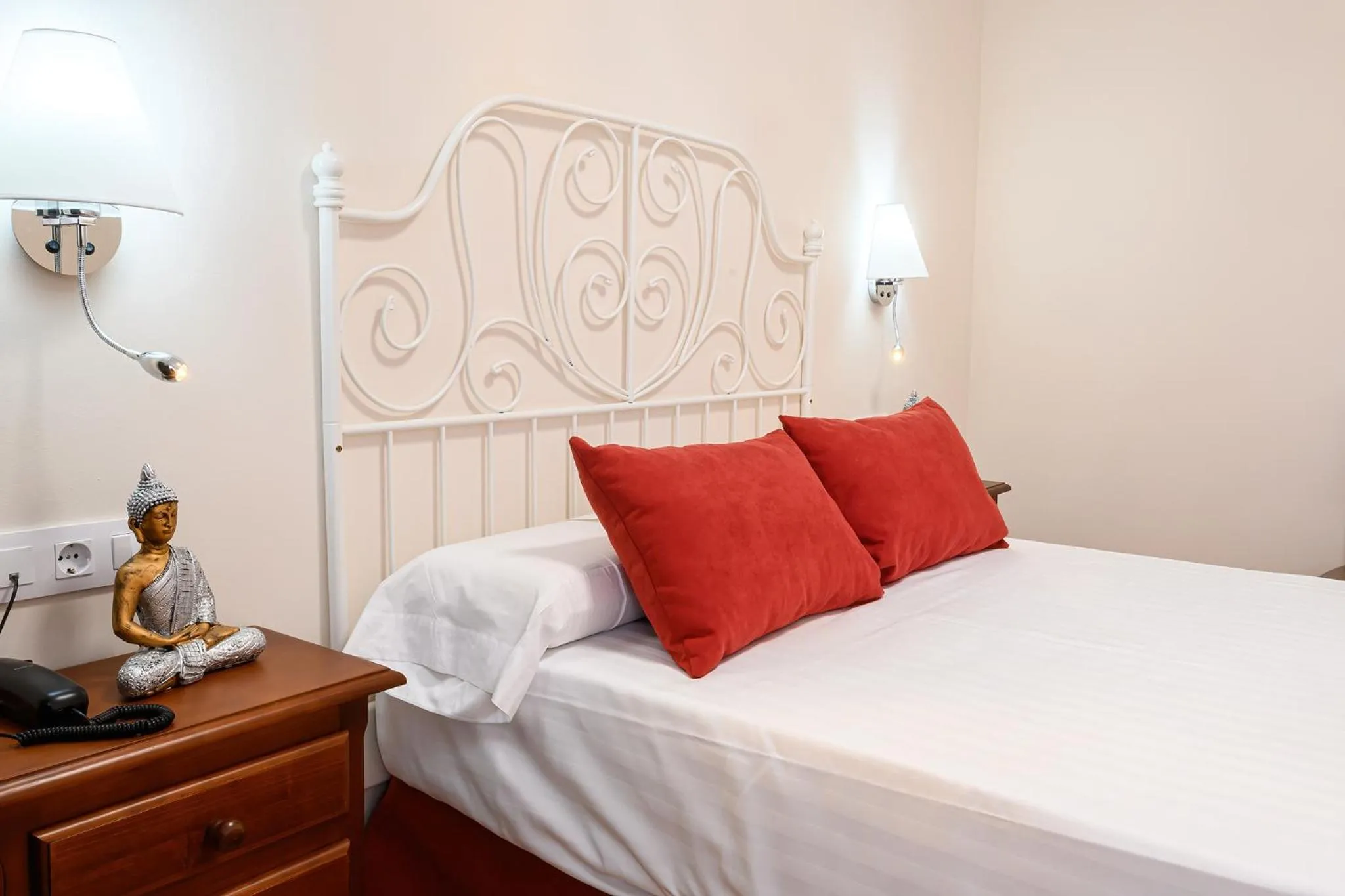 Bed in Hotel H28 Camas