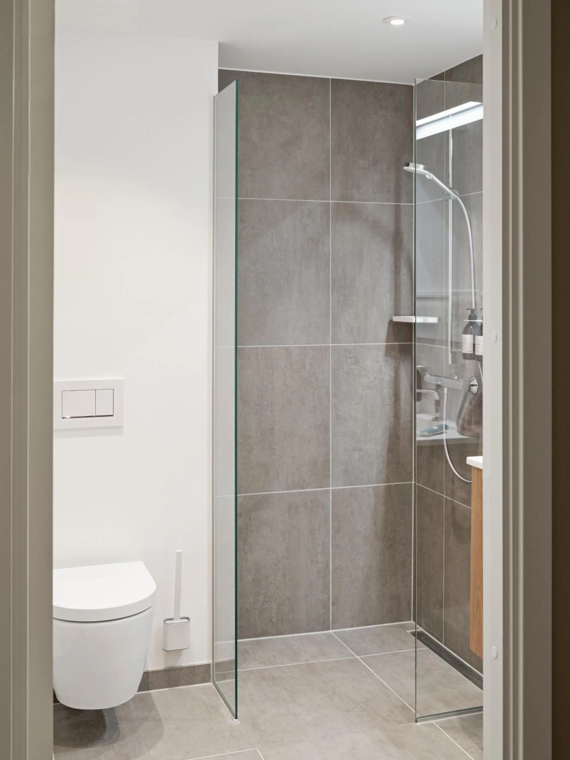 Bathroom in Aura Apartment Hotel