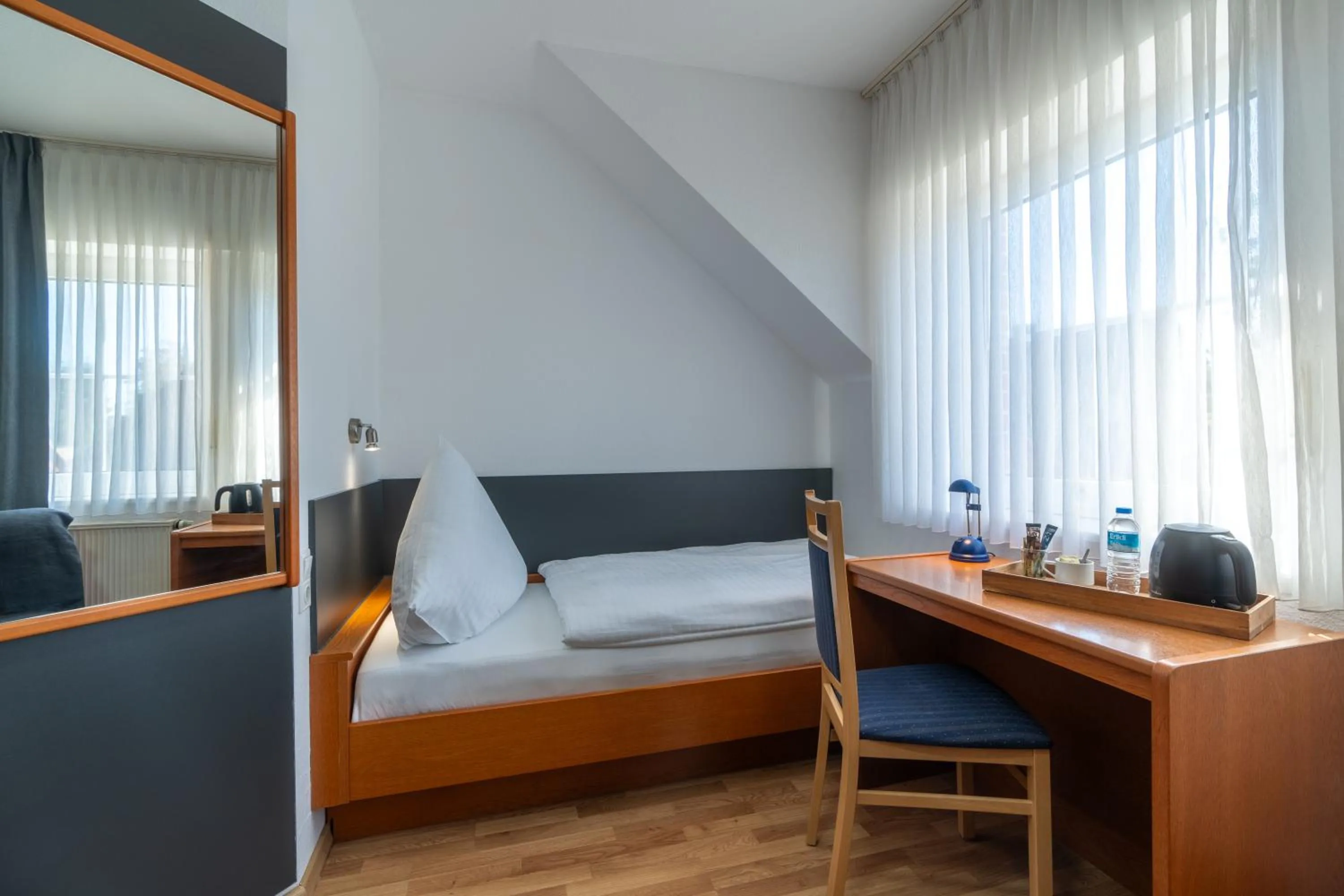 Photo of the whole room, Bed in Landhotel Elkemann