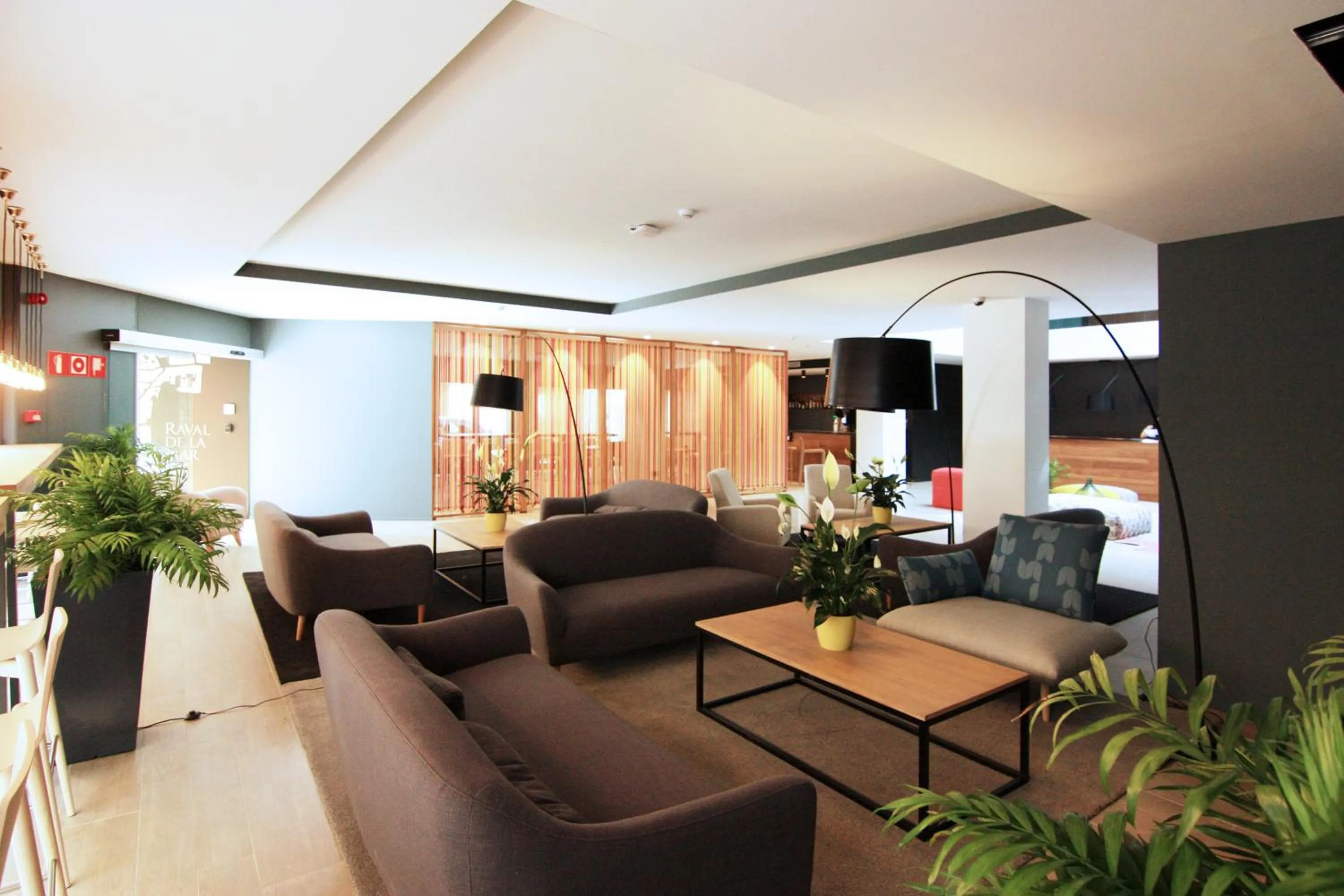 Lounge or bar in Hotel Raval de la Mar