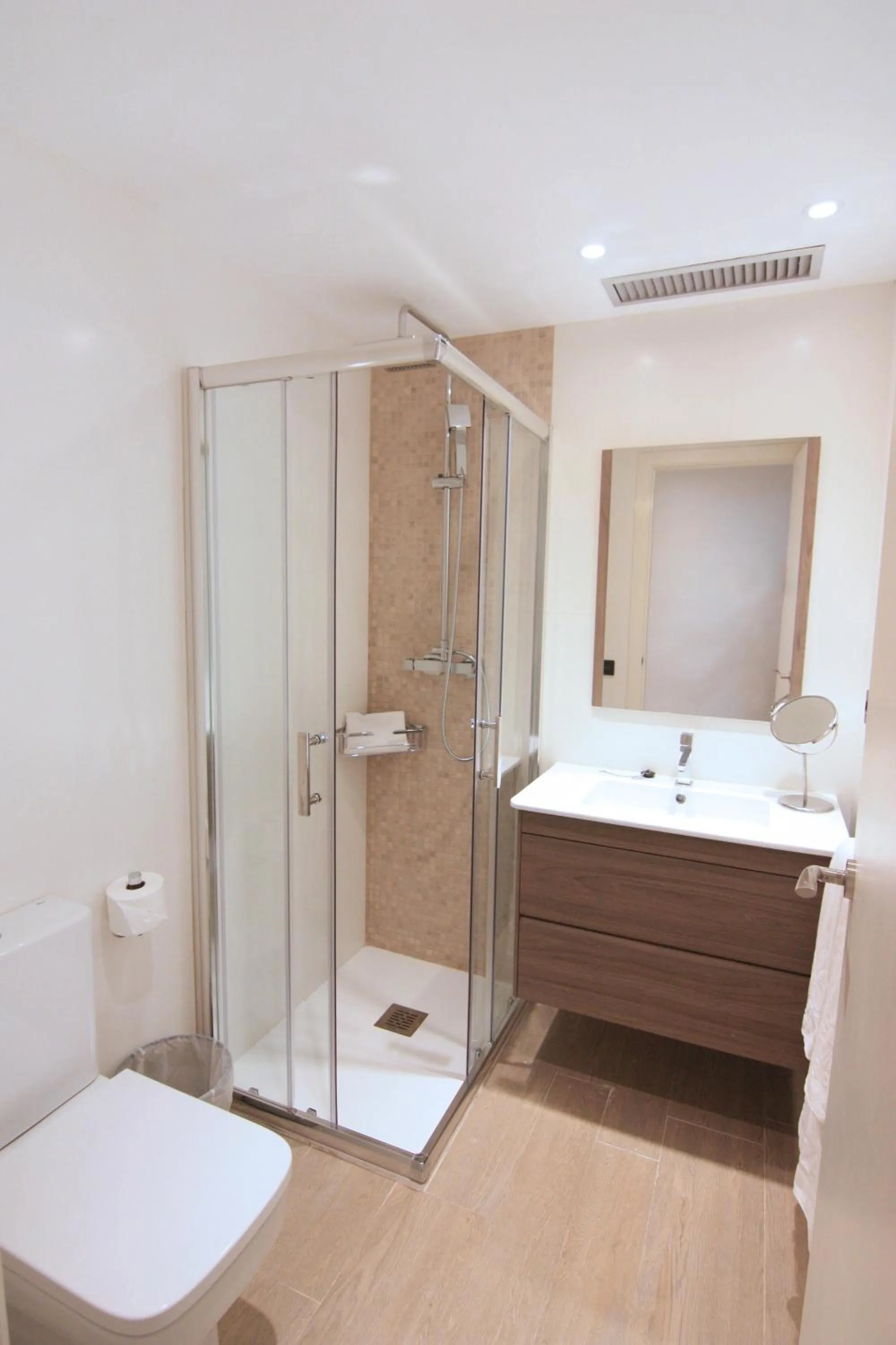 Bathroom in Hotel Raval de la Mar