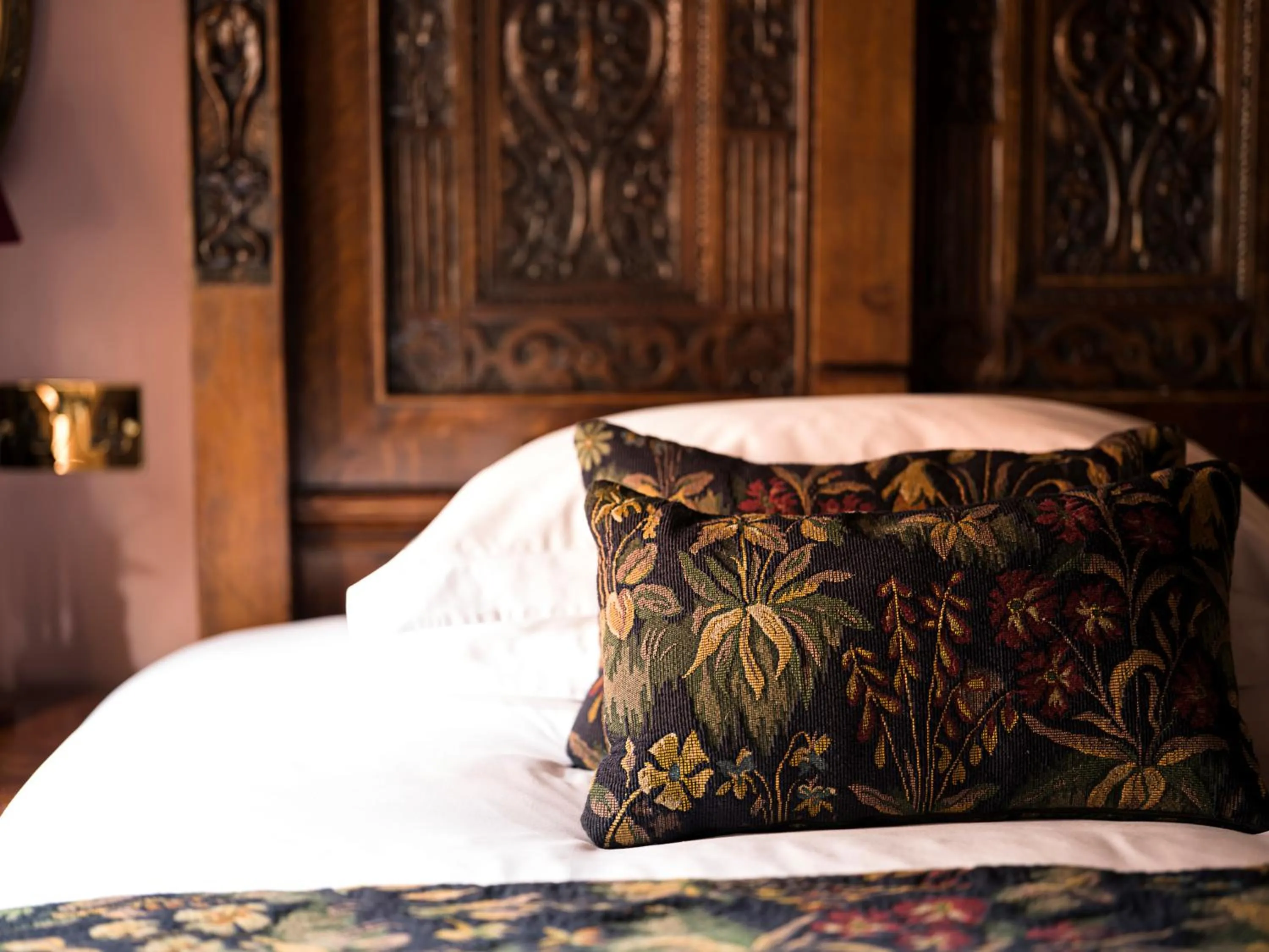 Decorative detail, Bed in The Rookery