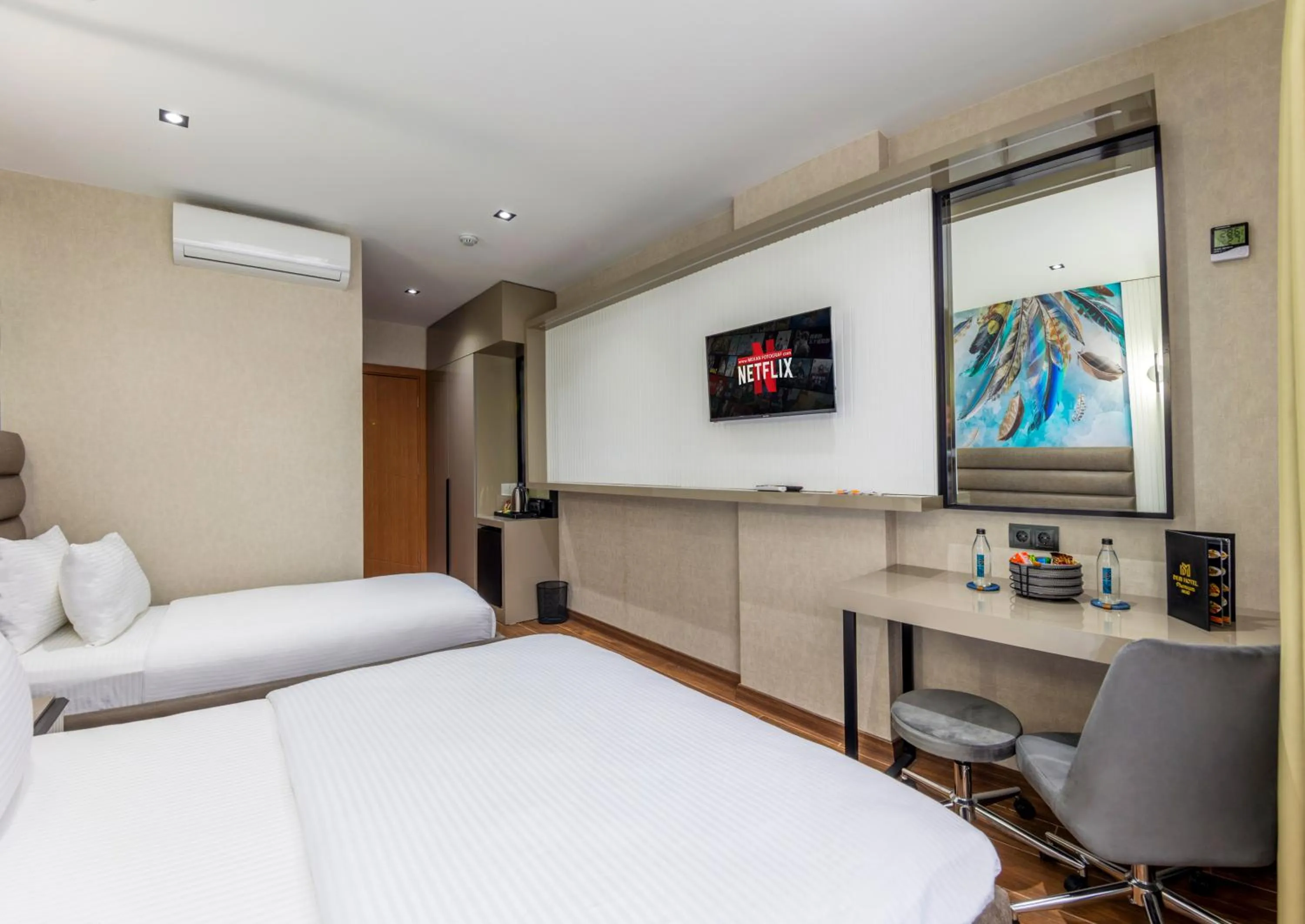 Bed in Dem Premium Hotel - Round Trip Airport Service - Istanbul International Airport