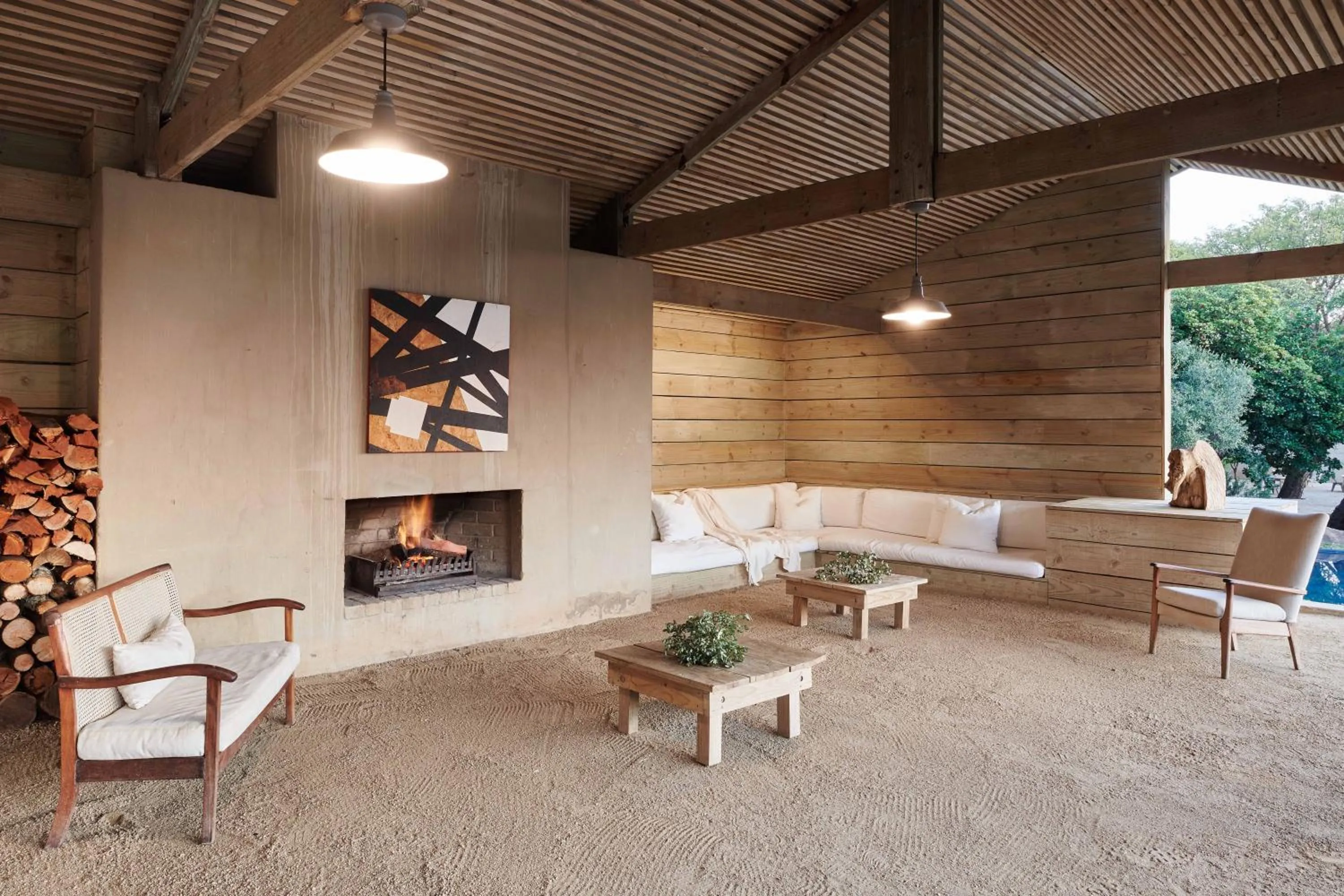 Restaurant/places to eat in FARMHOUSE58