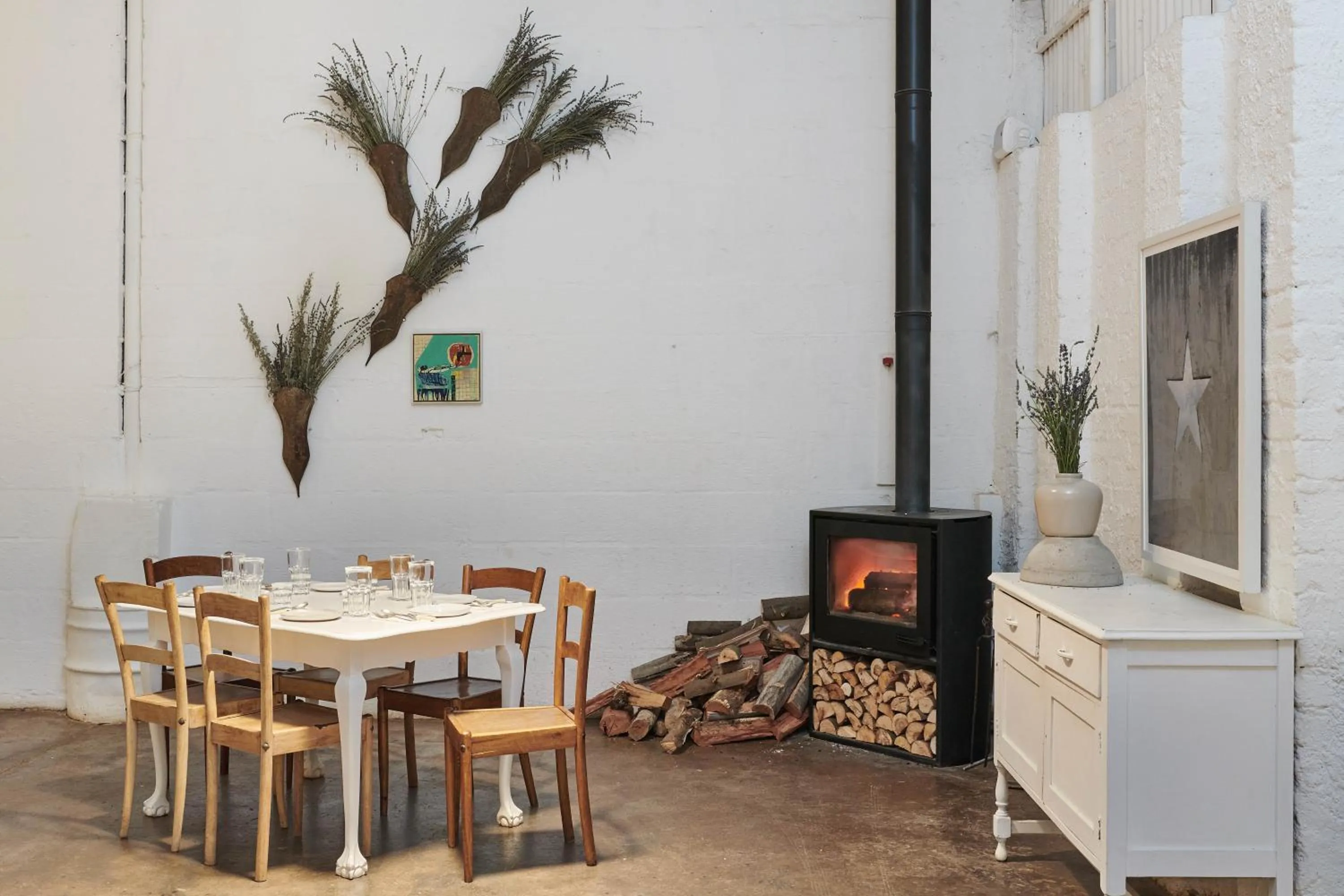 Dining area in FARMHOUSE58