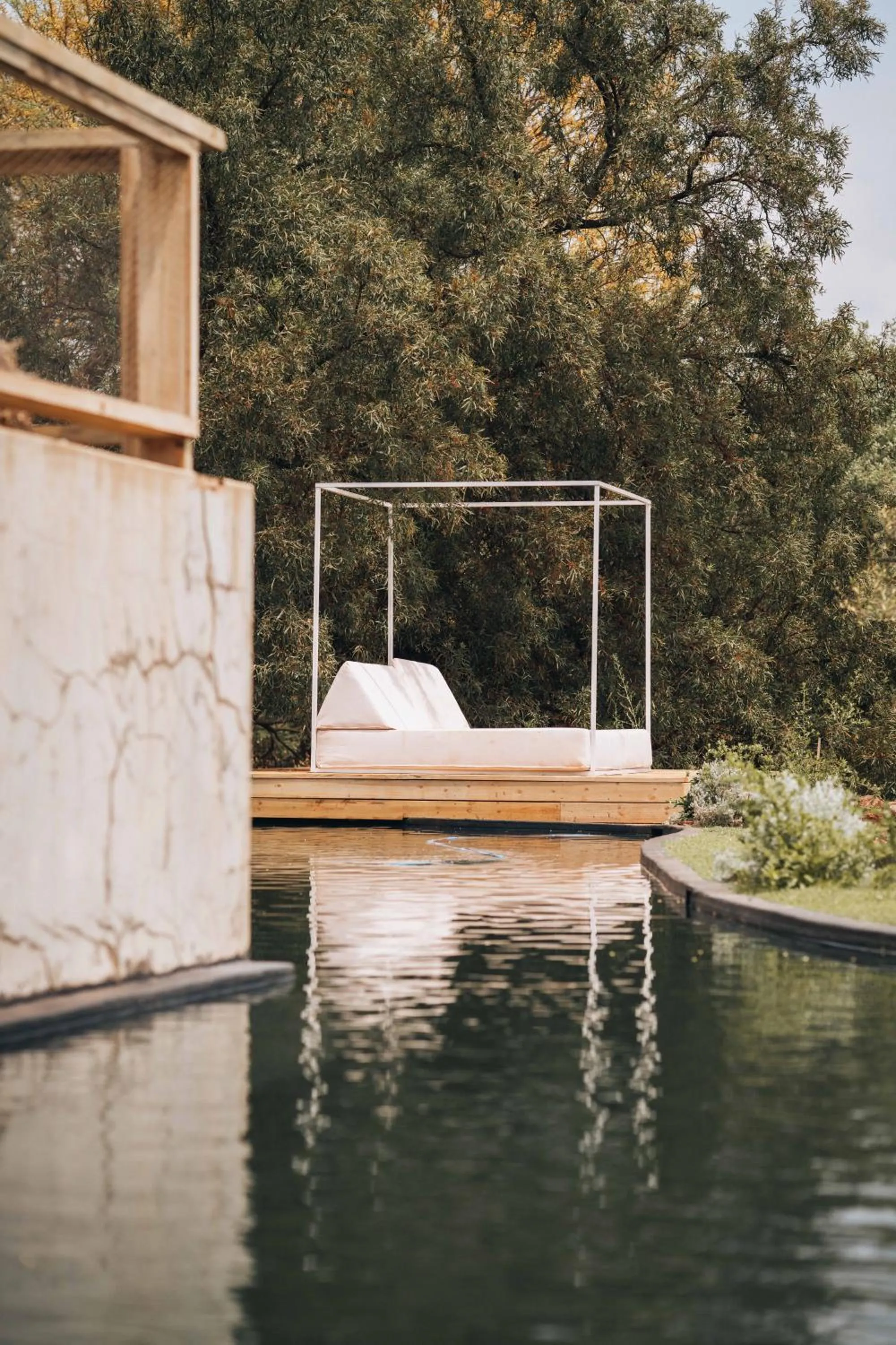 Restaurant/places to eat in FARMHOUSE58