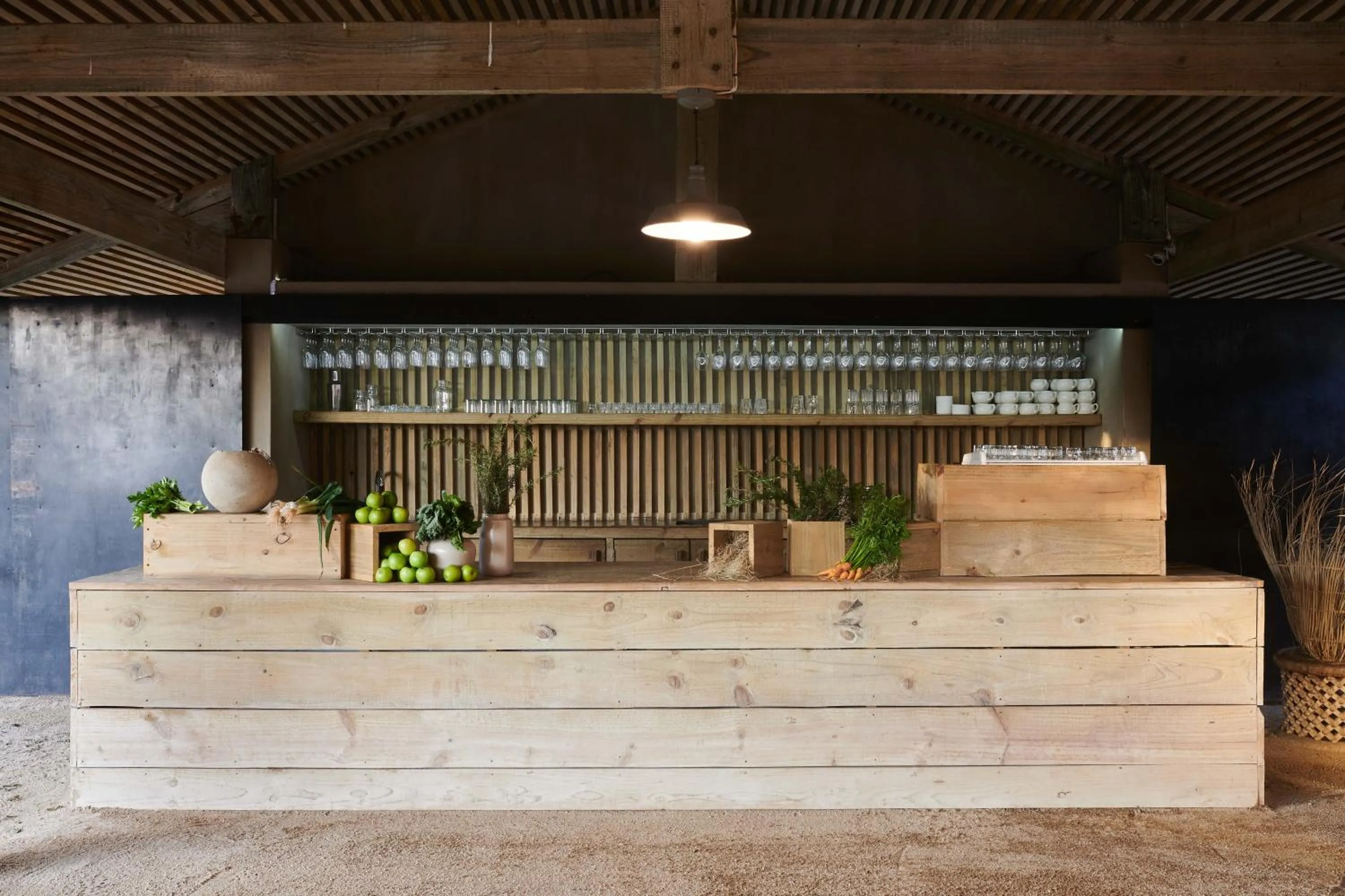 Restaurant/places to eat in FARMHOUSE58