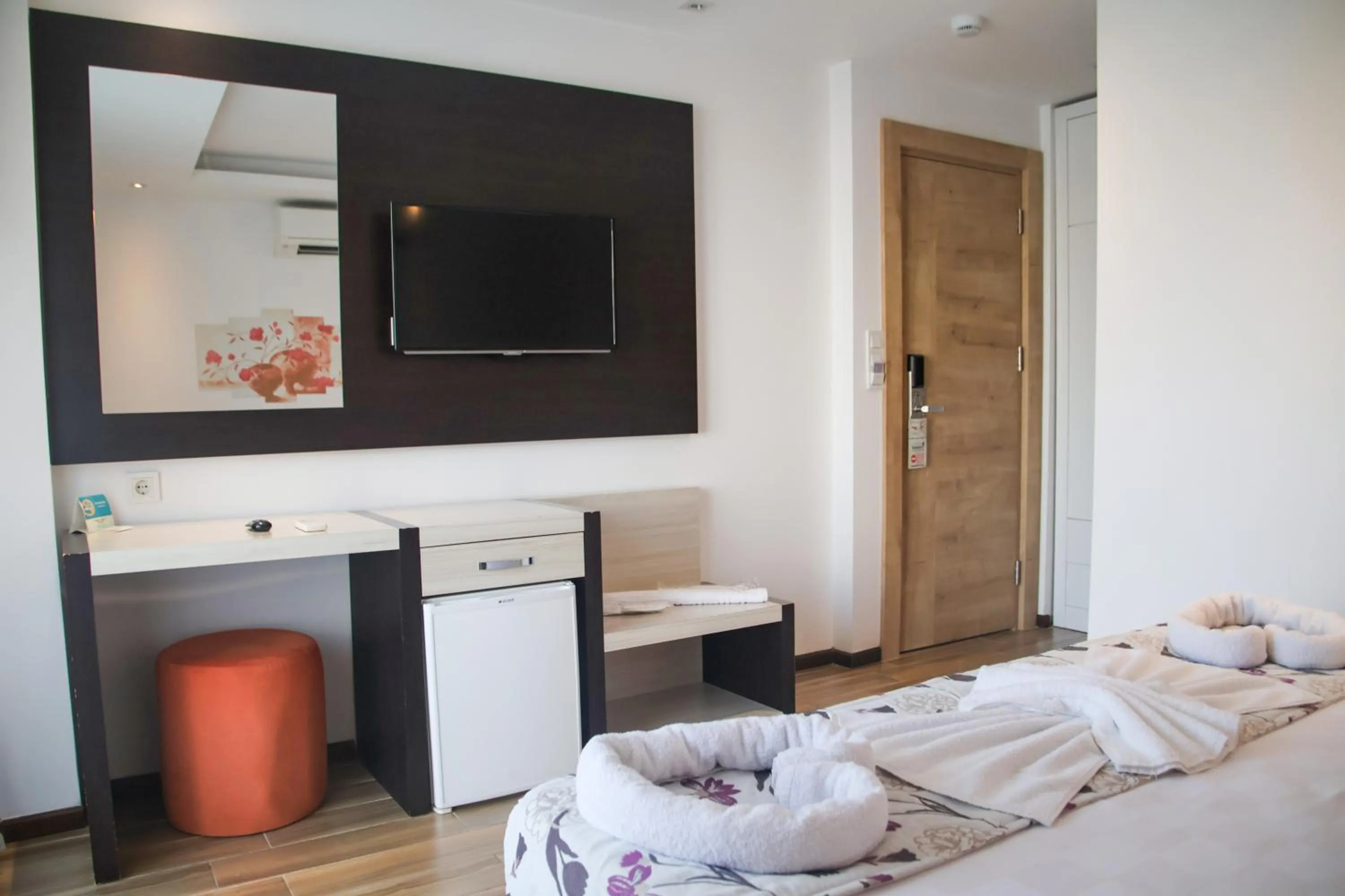 Photo of the whole room in Hermes Hotel