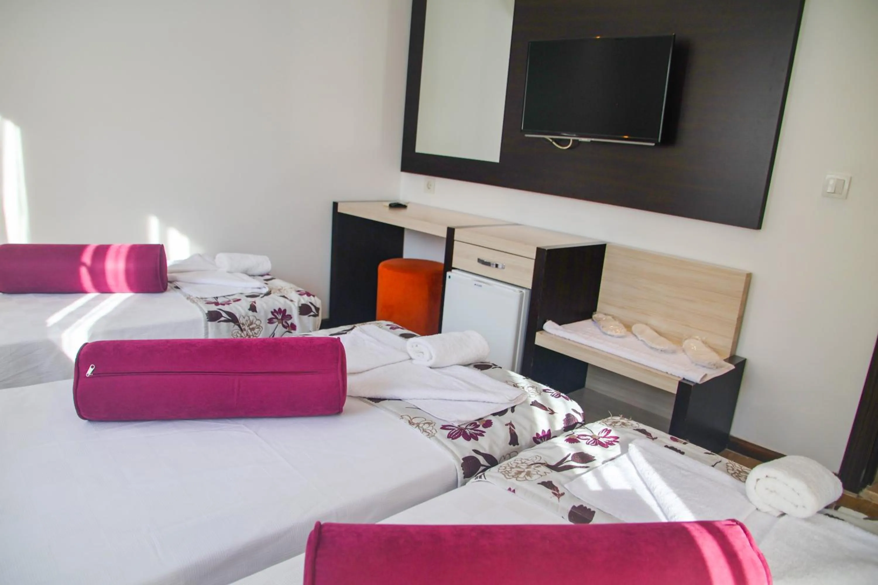 Photo of the whole room in Hermes Hotel