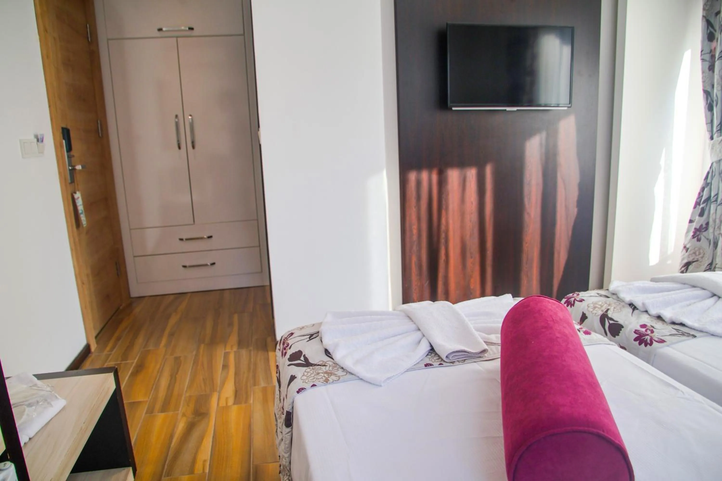 Photo of the whole room in Hermes Hotel