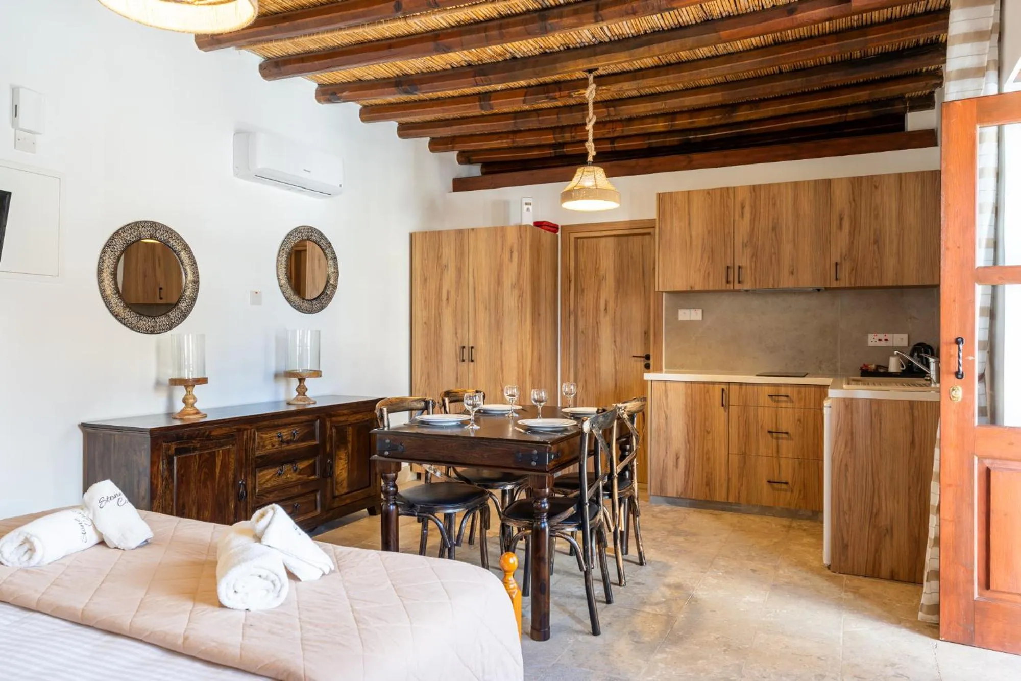 Kitchen or kitchenette in Stone Court Boutique Studios