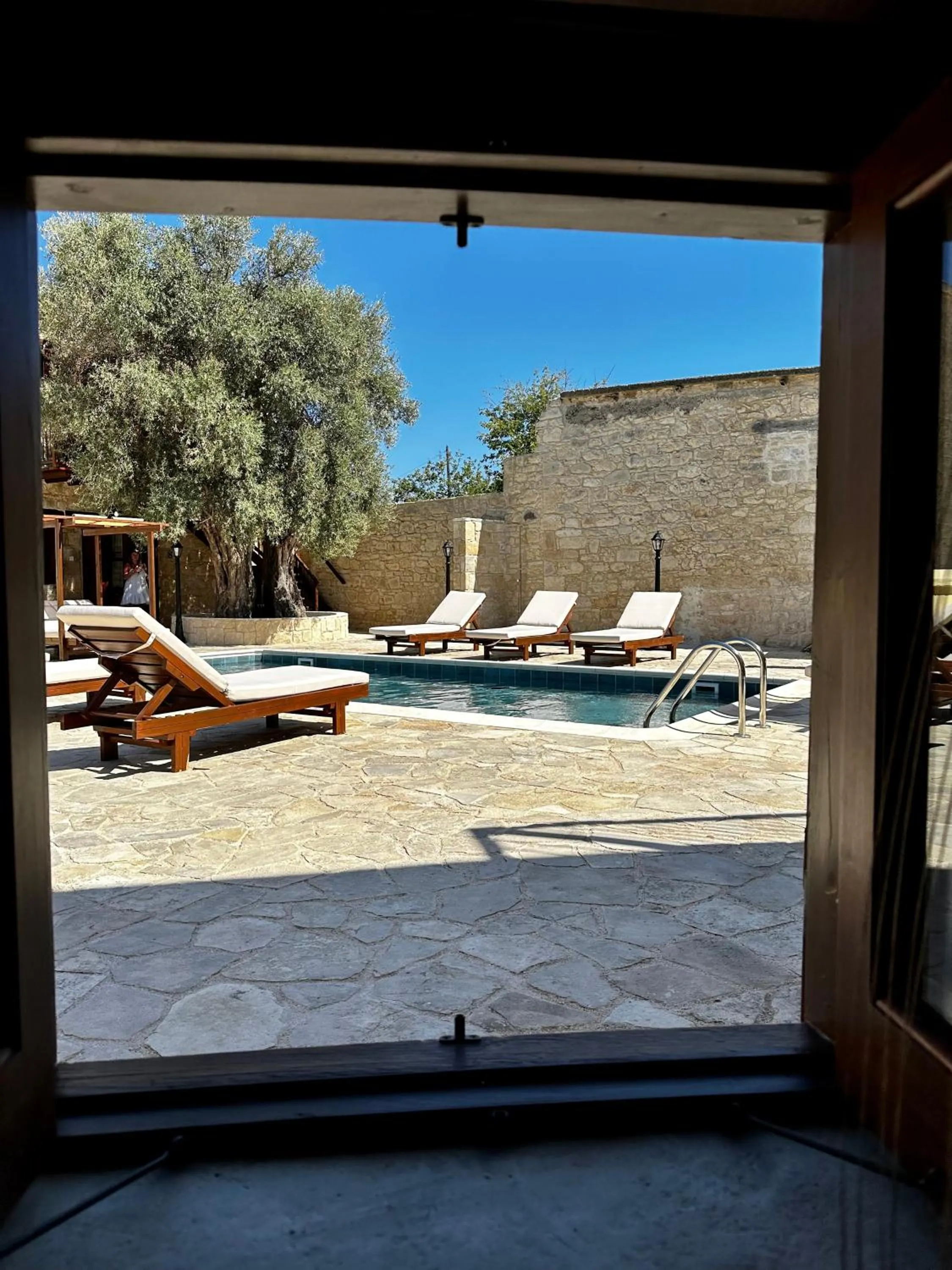 Day in Stone Court Boutique Studios