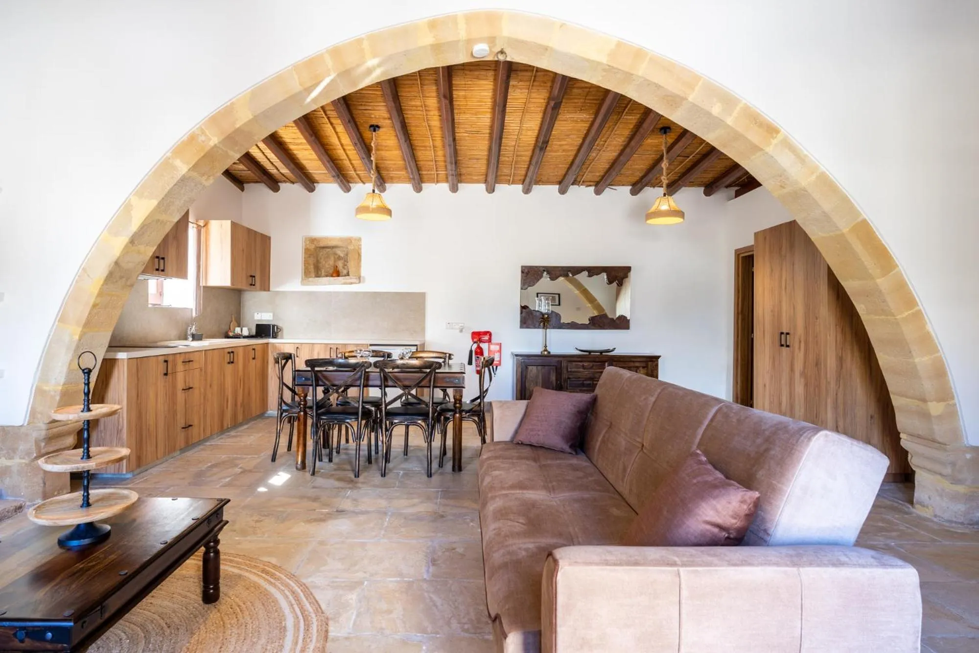 Kitchen or kitchenette in Stone Court Boutique Studios