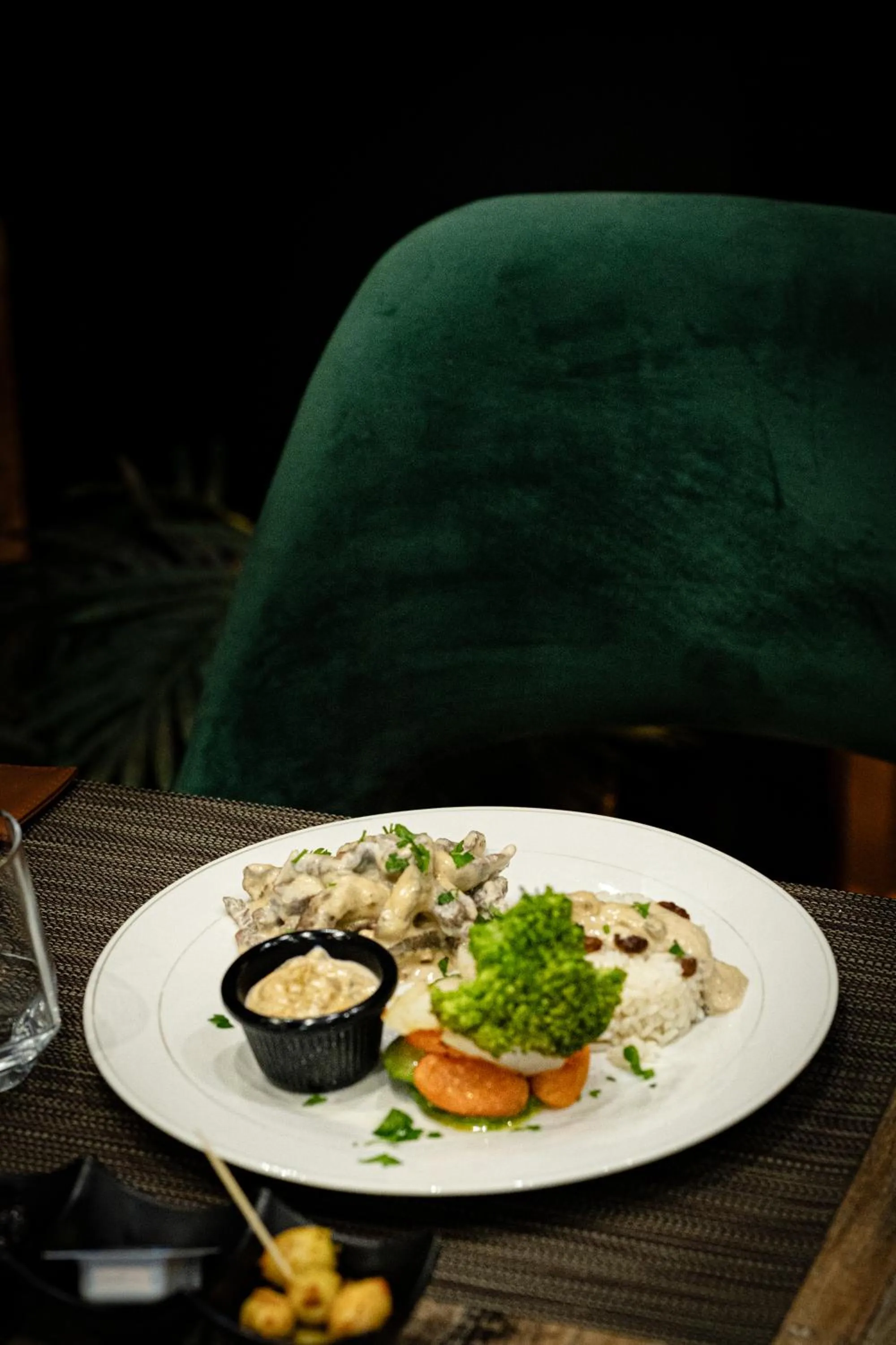 Food and drinks in Razane Hôtel