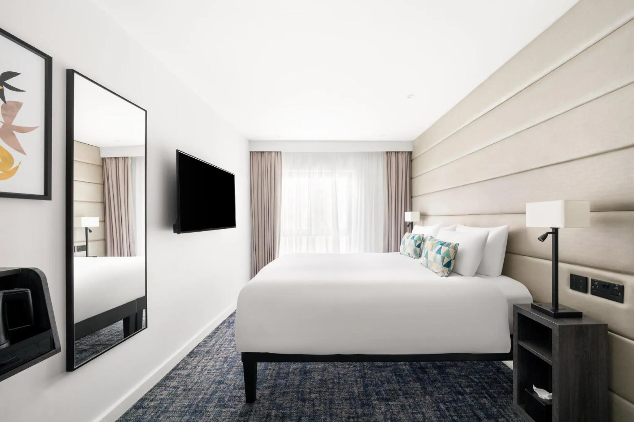 Photo of the whole room, Bed in voco London Marylebone by IHG